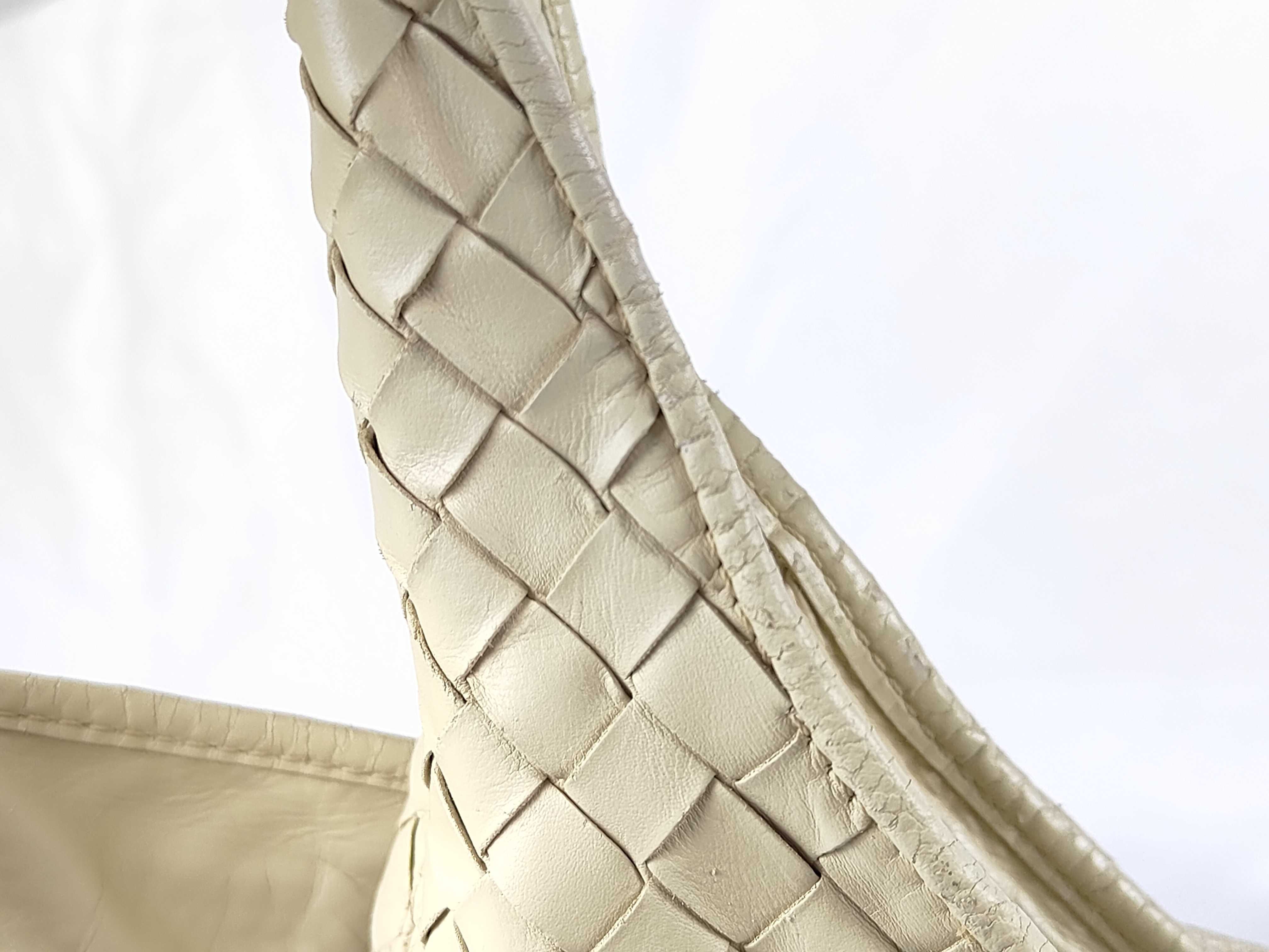 Intrecciato One Shoulder Bag Beige Shoulder Bag — view 5