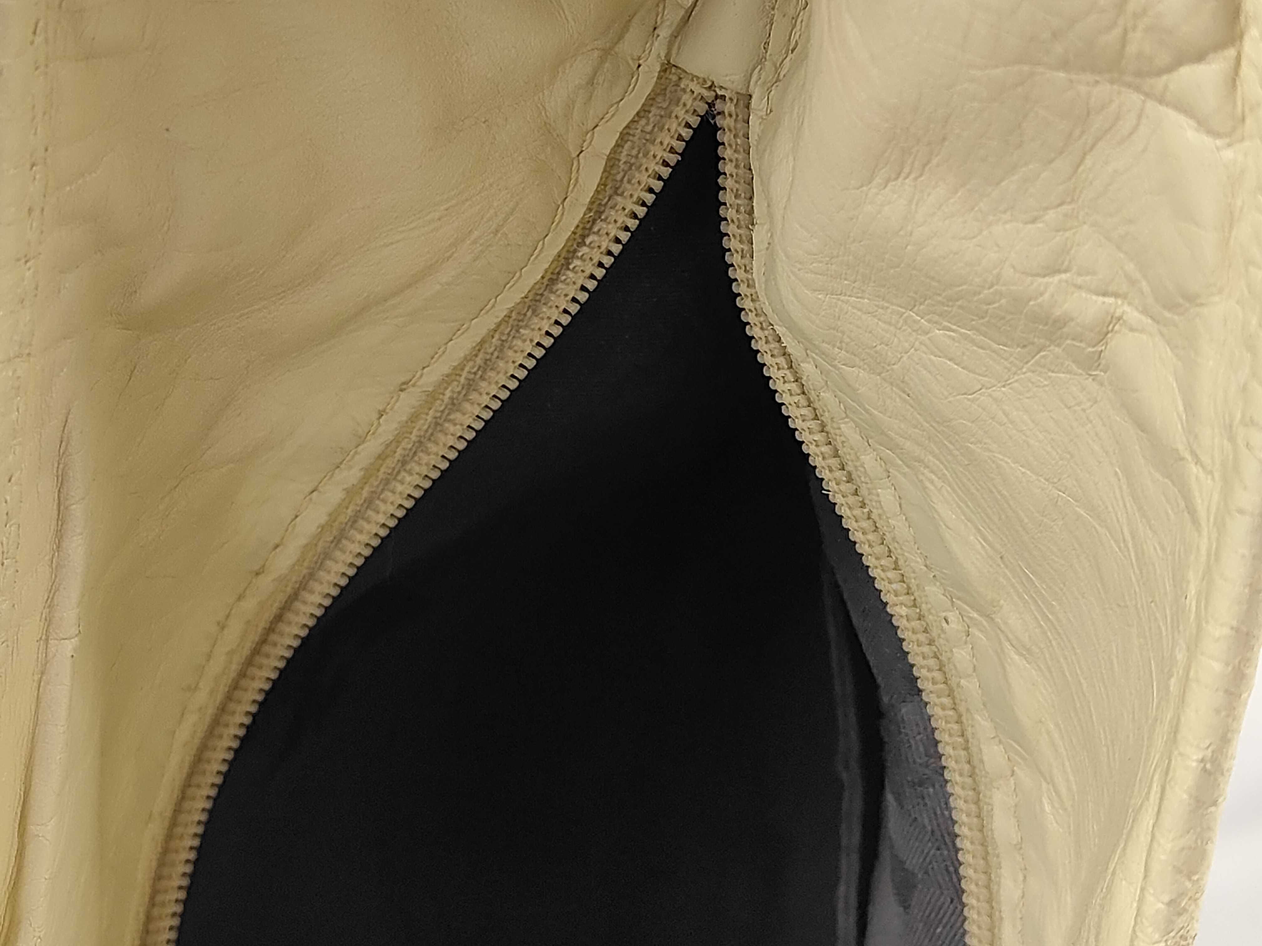 Intrecciato One Shoulder Bag Beige Shoulder Bag — view 10