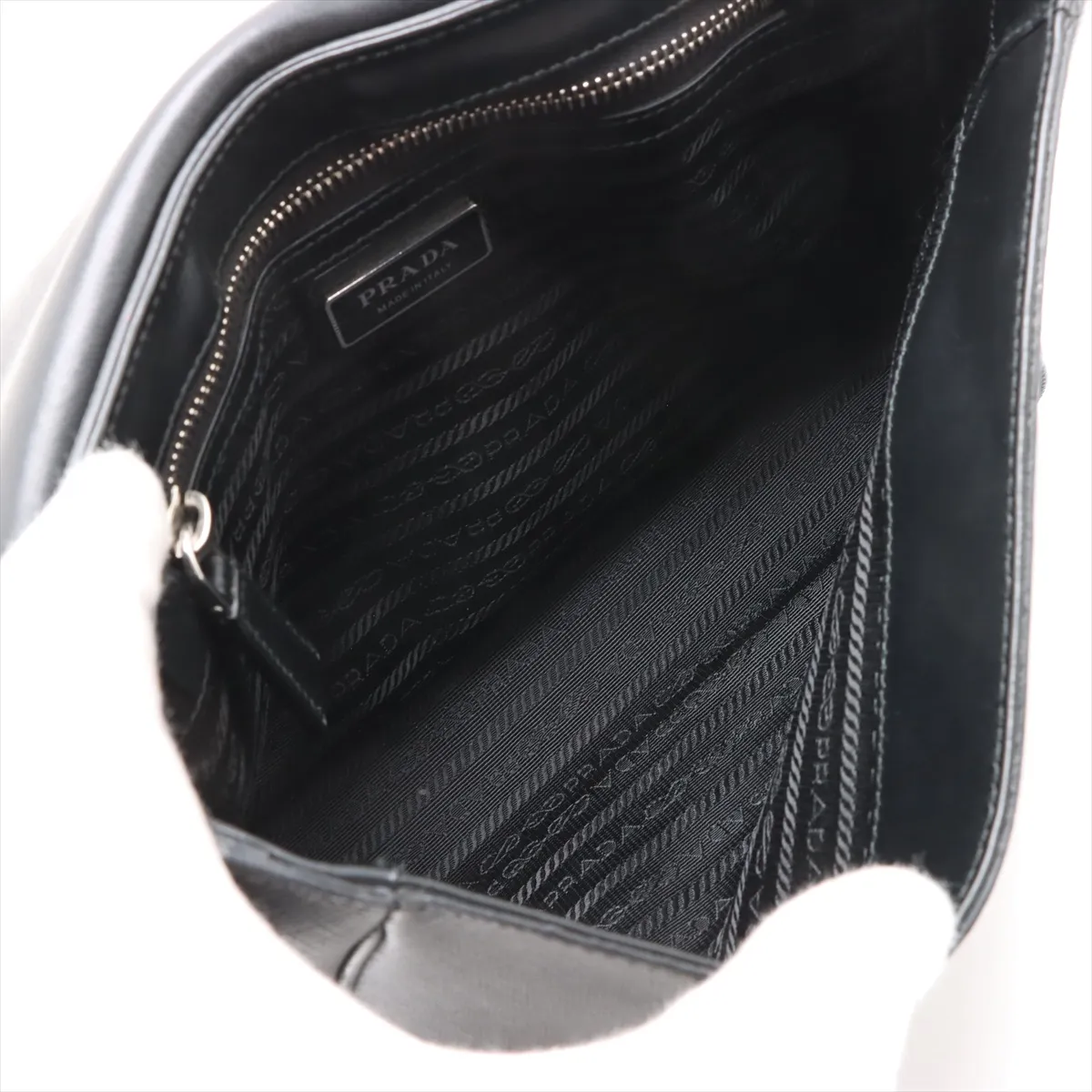 Saffiano Cuir Leather Shoulder Bag Black — view 5