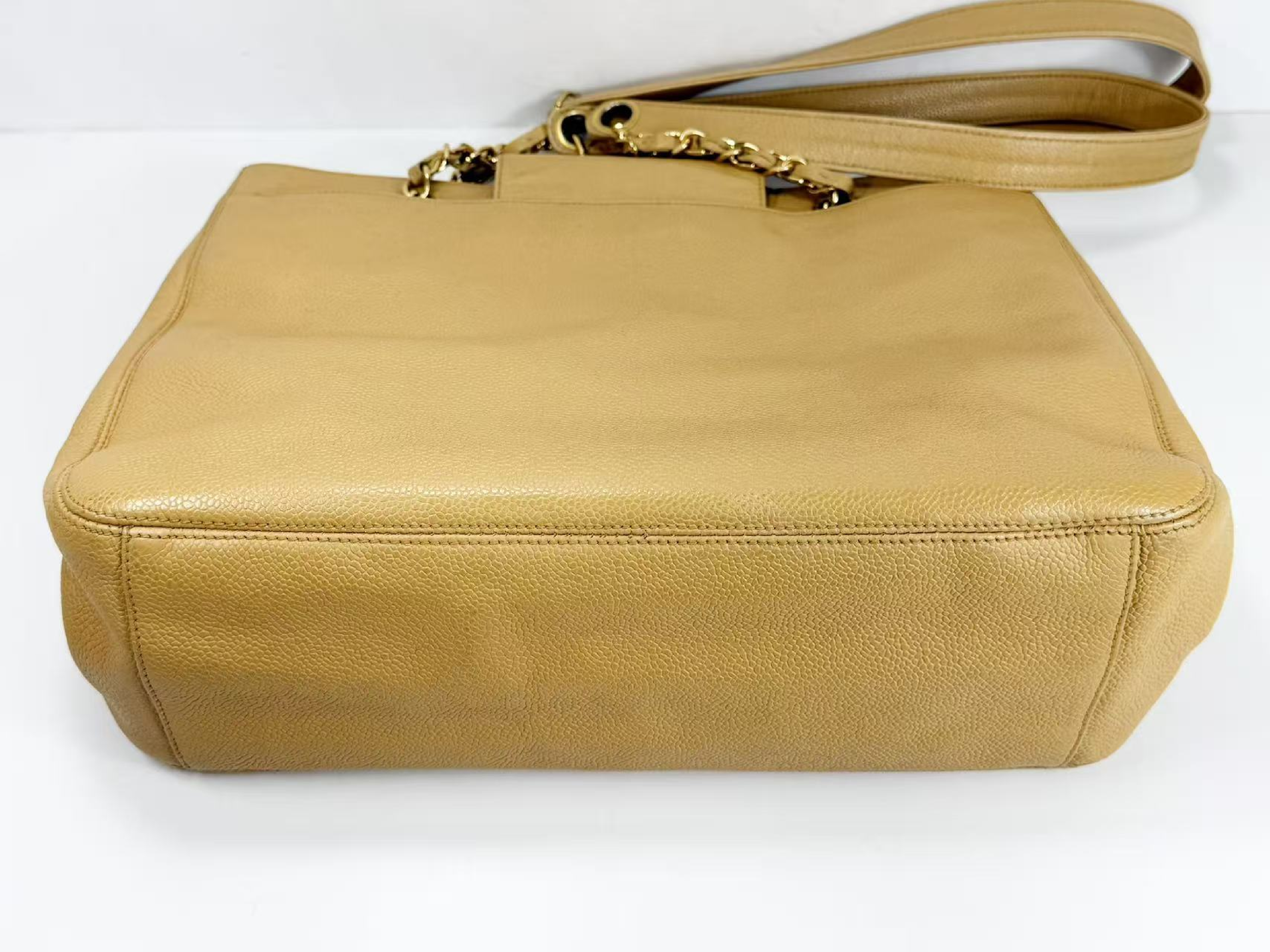 Caviar Skin Beige Matelassé Tanlock Tote Bag, W34/H25/D12cm (approx.), serial number 4, with gold hardware, chain tote bag. Includes strap and seal. — view 11