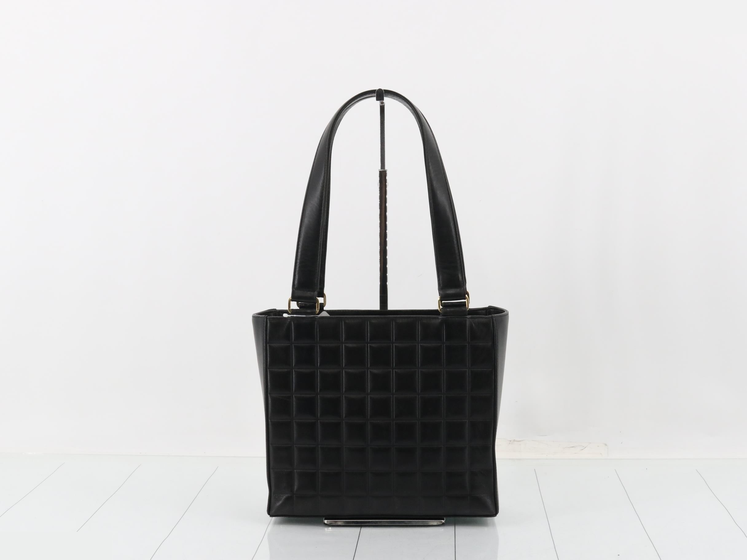 Chocolate bar lambskin handbag with Coco mark — view 2