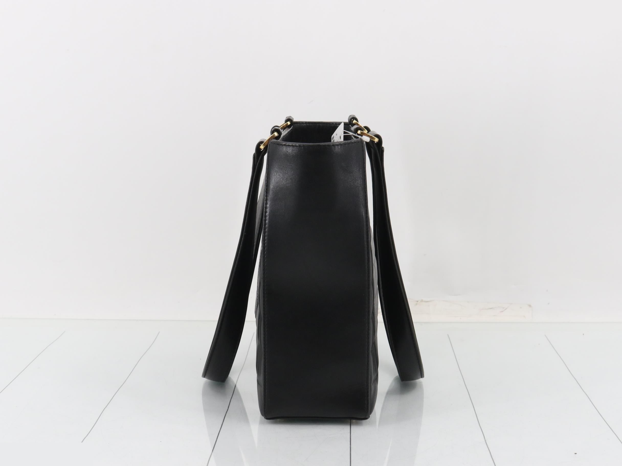 Chocolate bar lambskin handbag with Coco mark — view 3