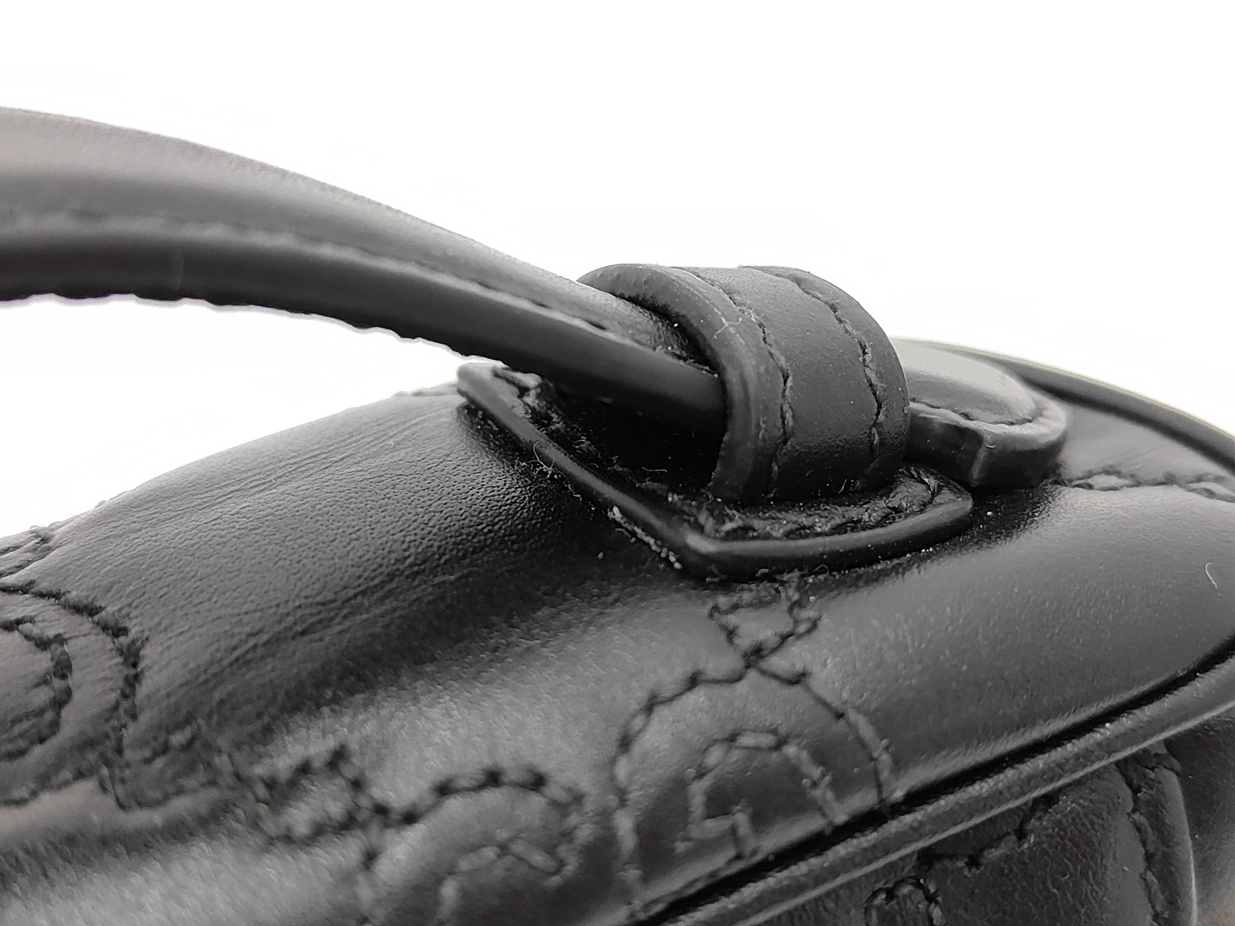 CHANEL Embossed Vanity Shoulder Bag Vanity Bag — view 3