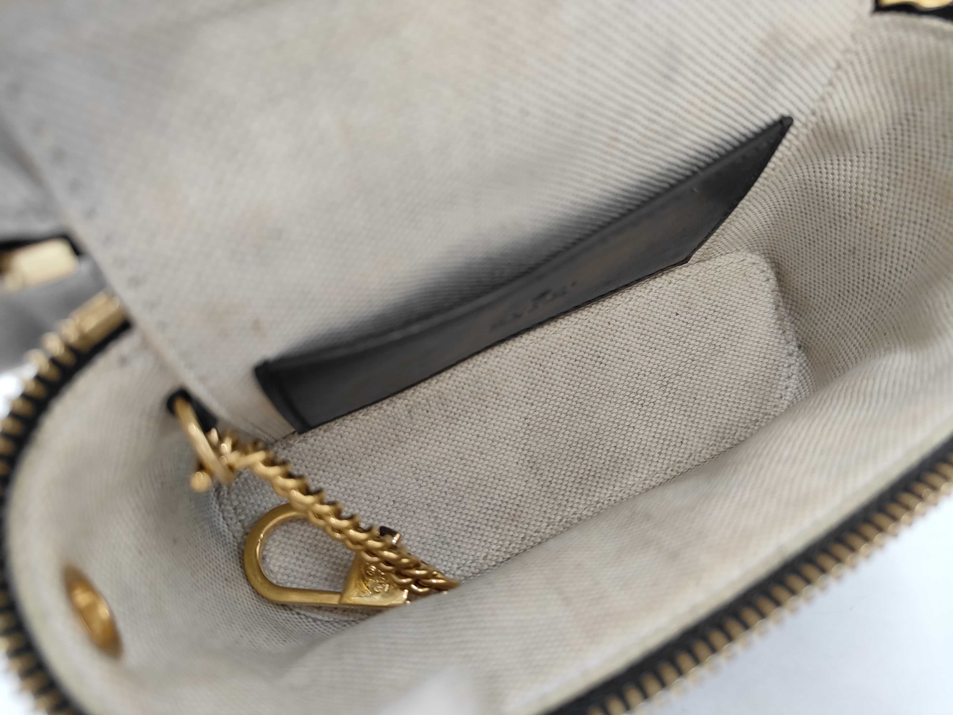 CHANEL Embossed Vanity Shoulder Bag Vanity Bag — view 9