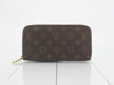 Zippy Wallet Monogram
