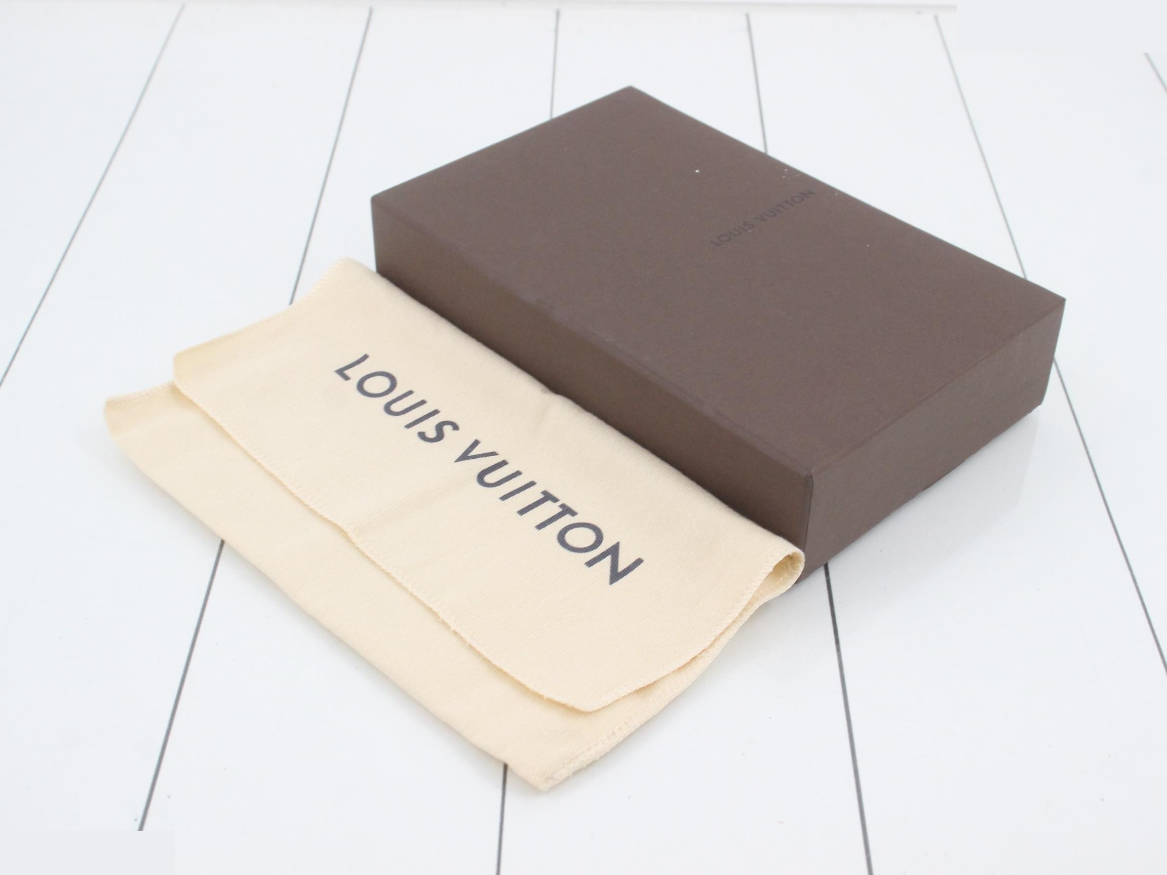 Zippy Wallet Monogram — view 5