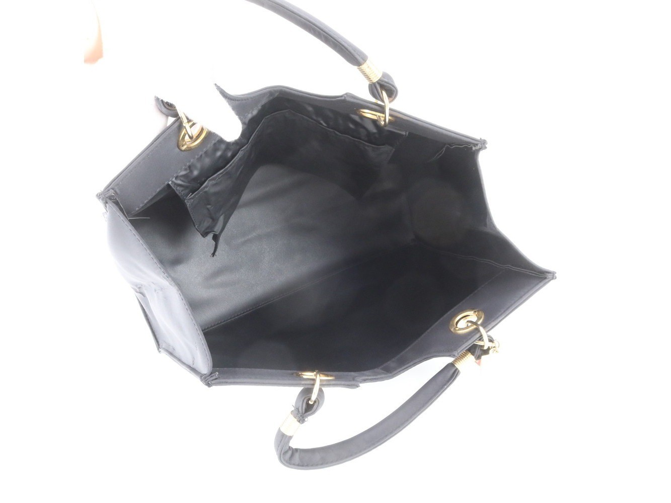 Charm-attached tote bag, shoulder bag. — view 7