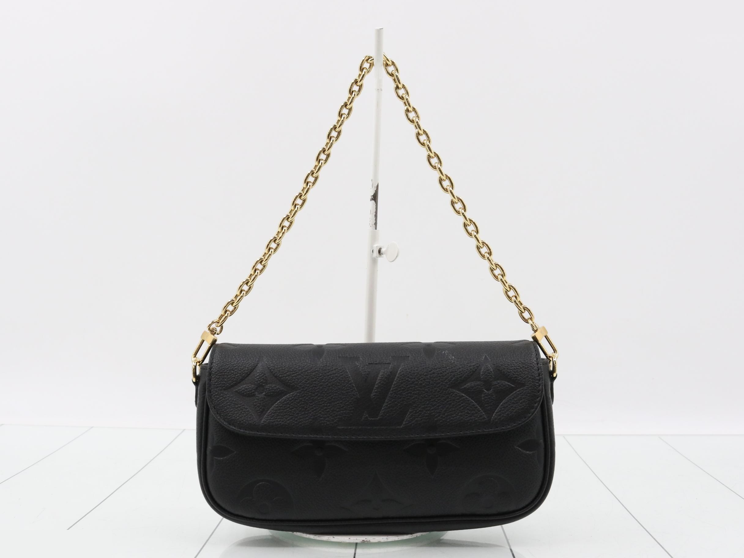 Wallet on Chain Ivy Monogram Empreinte