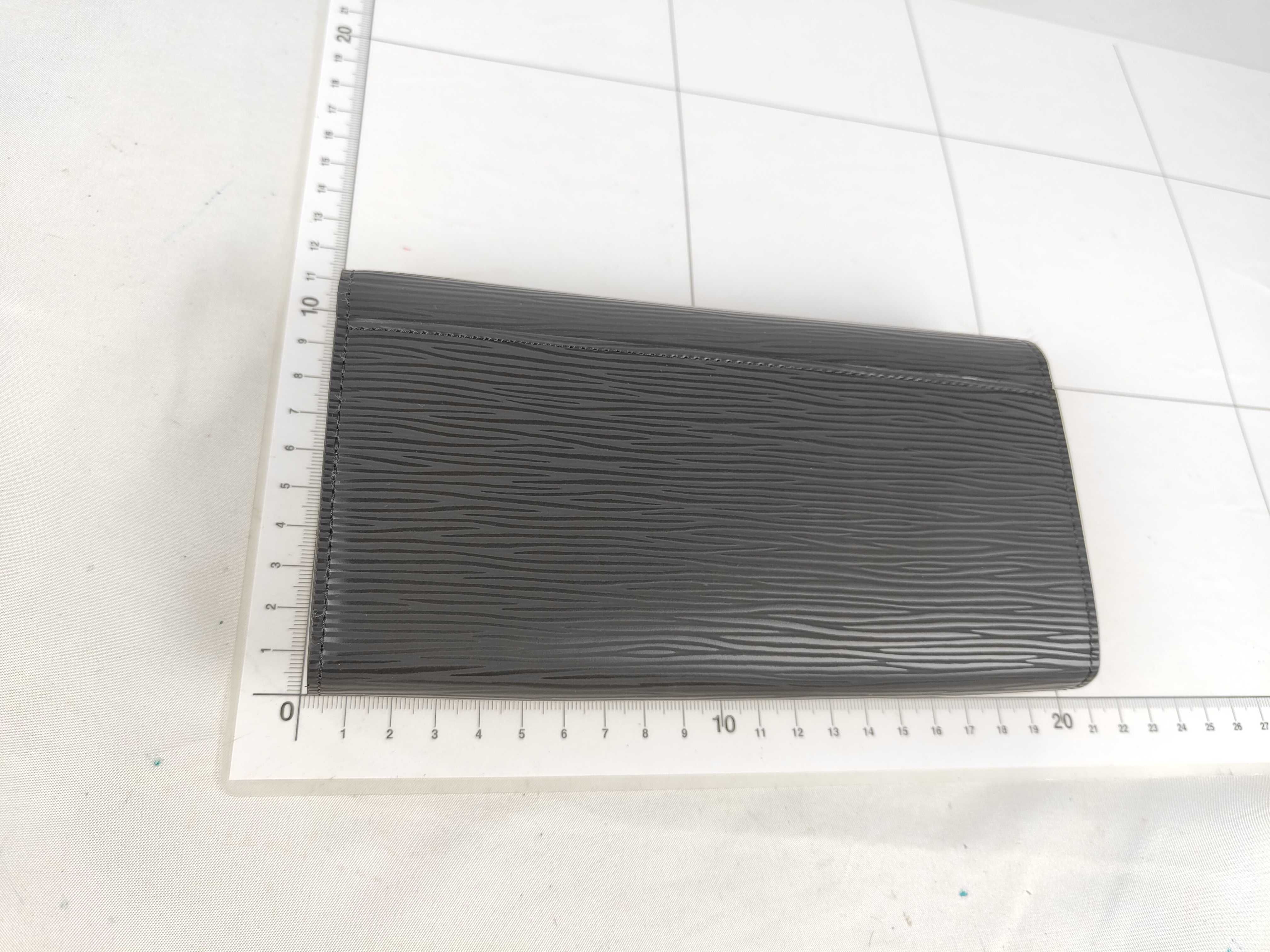Epi Portefeuille Sarah Wallet with Name Engraving — view 2