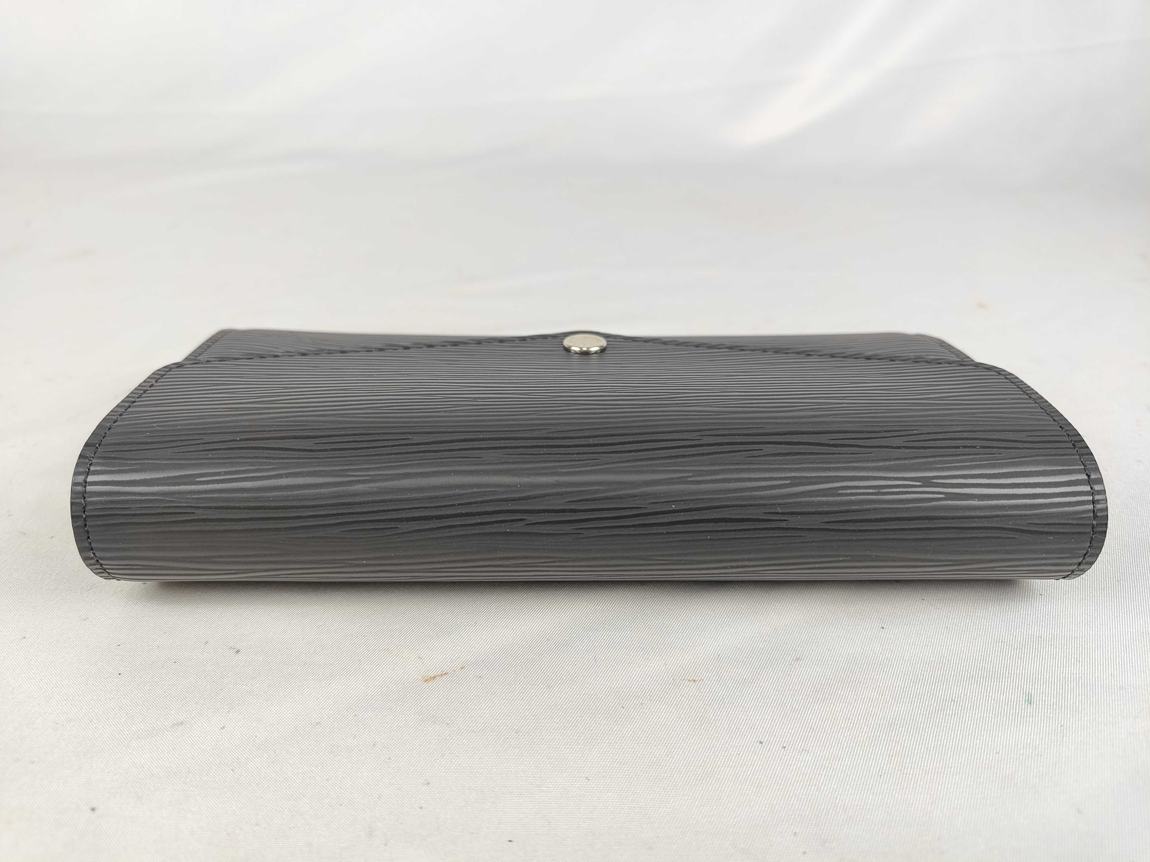 Epi Portefeuille Sarah Wallet with Name Engraving — view 3