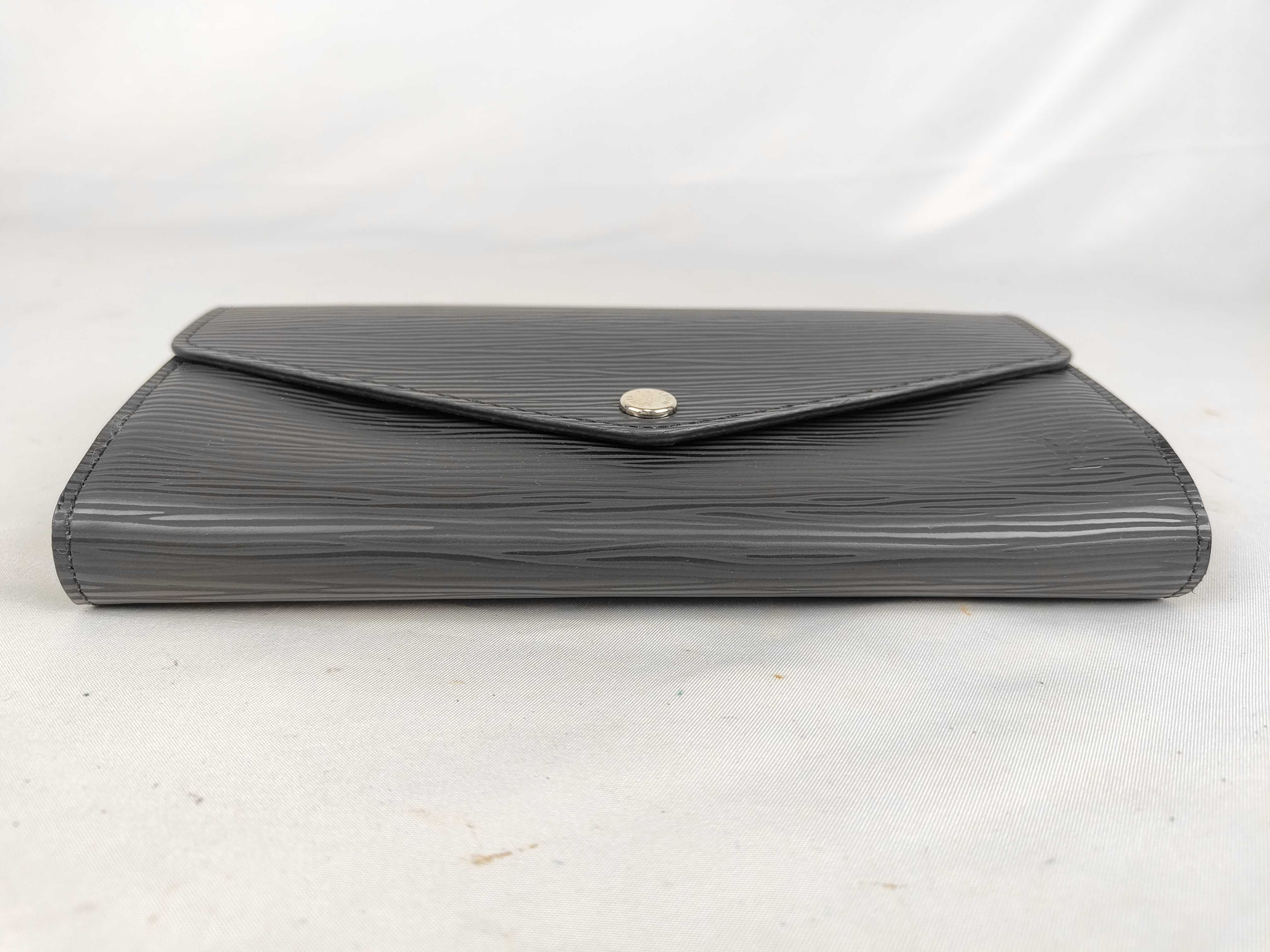 Epi Portefeuille Sarah Wallet with Name Engraving — view 6