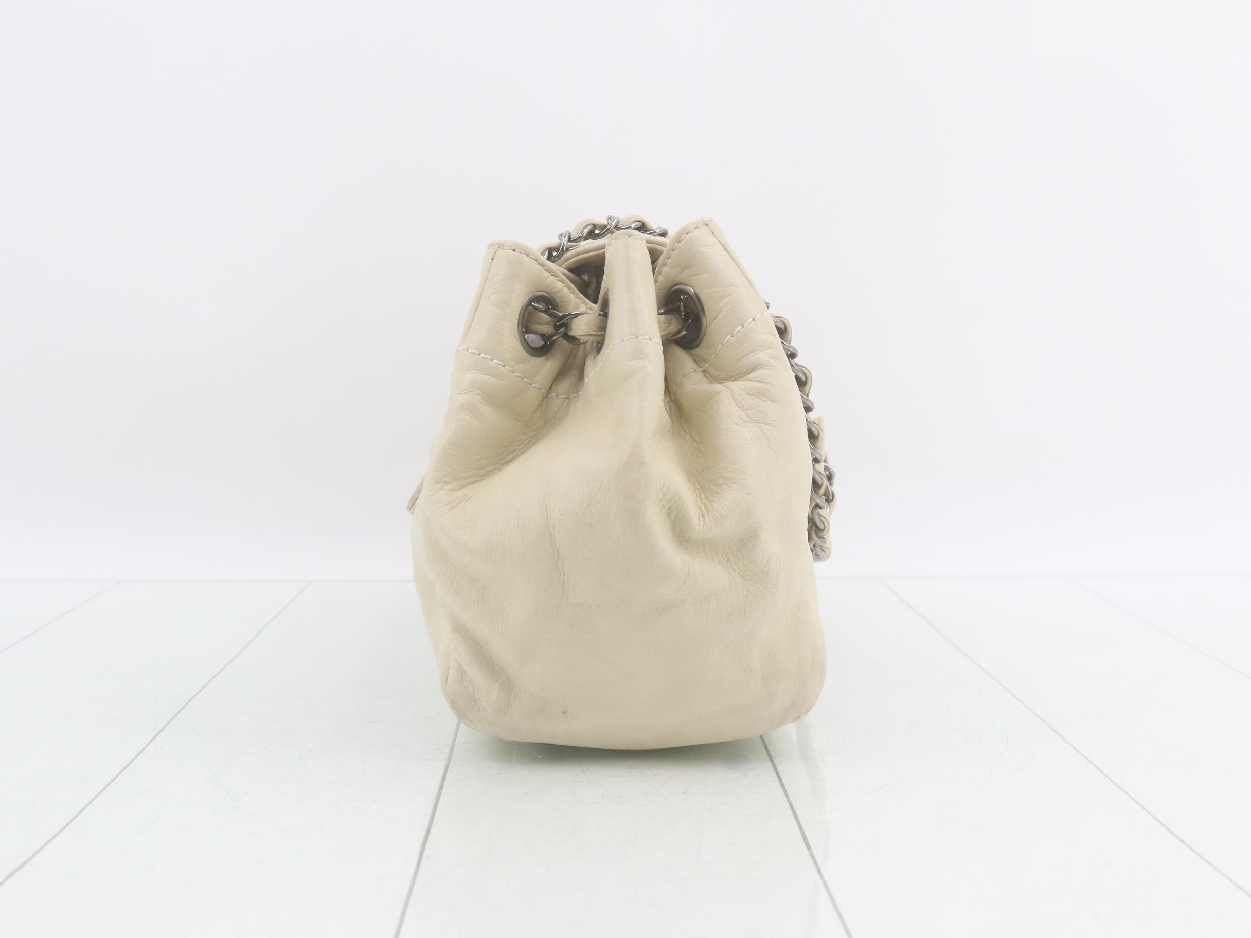 Chain shoulder bag, logo, leather, beige — view 3