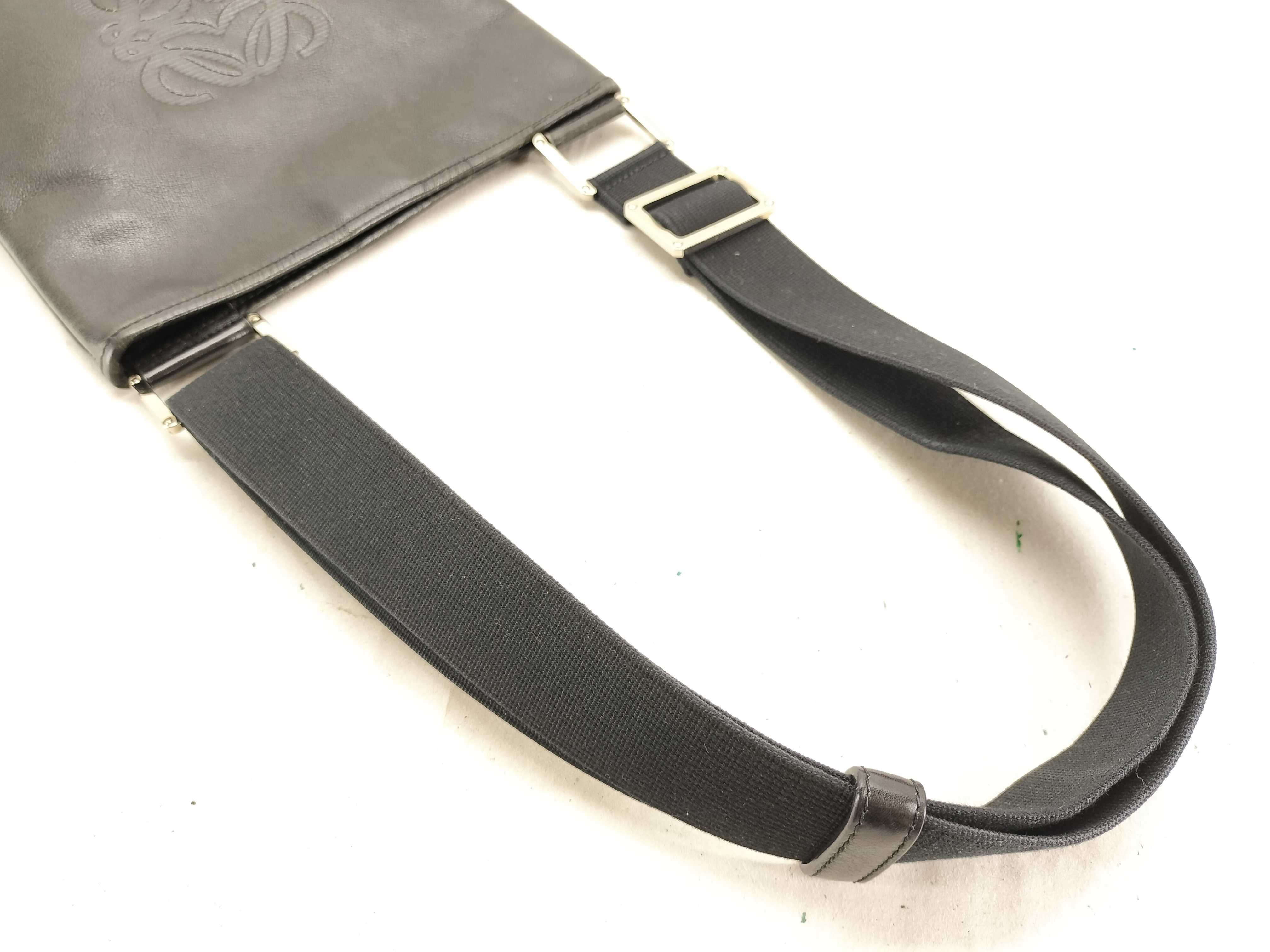 Anagram Leather Shoulder Bag 060411 Shoulder Bag — view 3