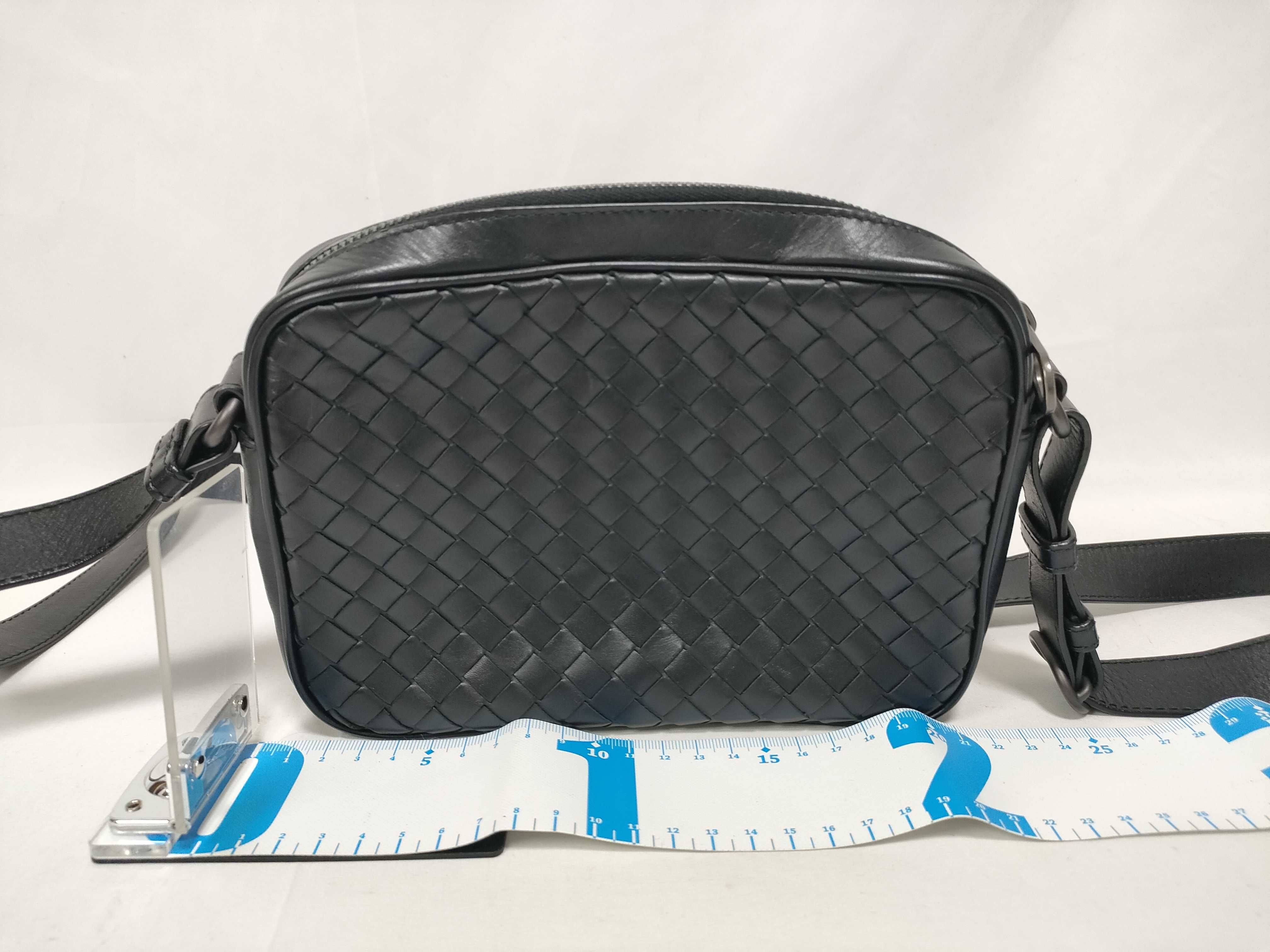 Intrecciato Bottega Veneta Shoulder Bag Intrecciato Leather Shoulder Bag — view 2
