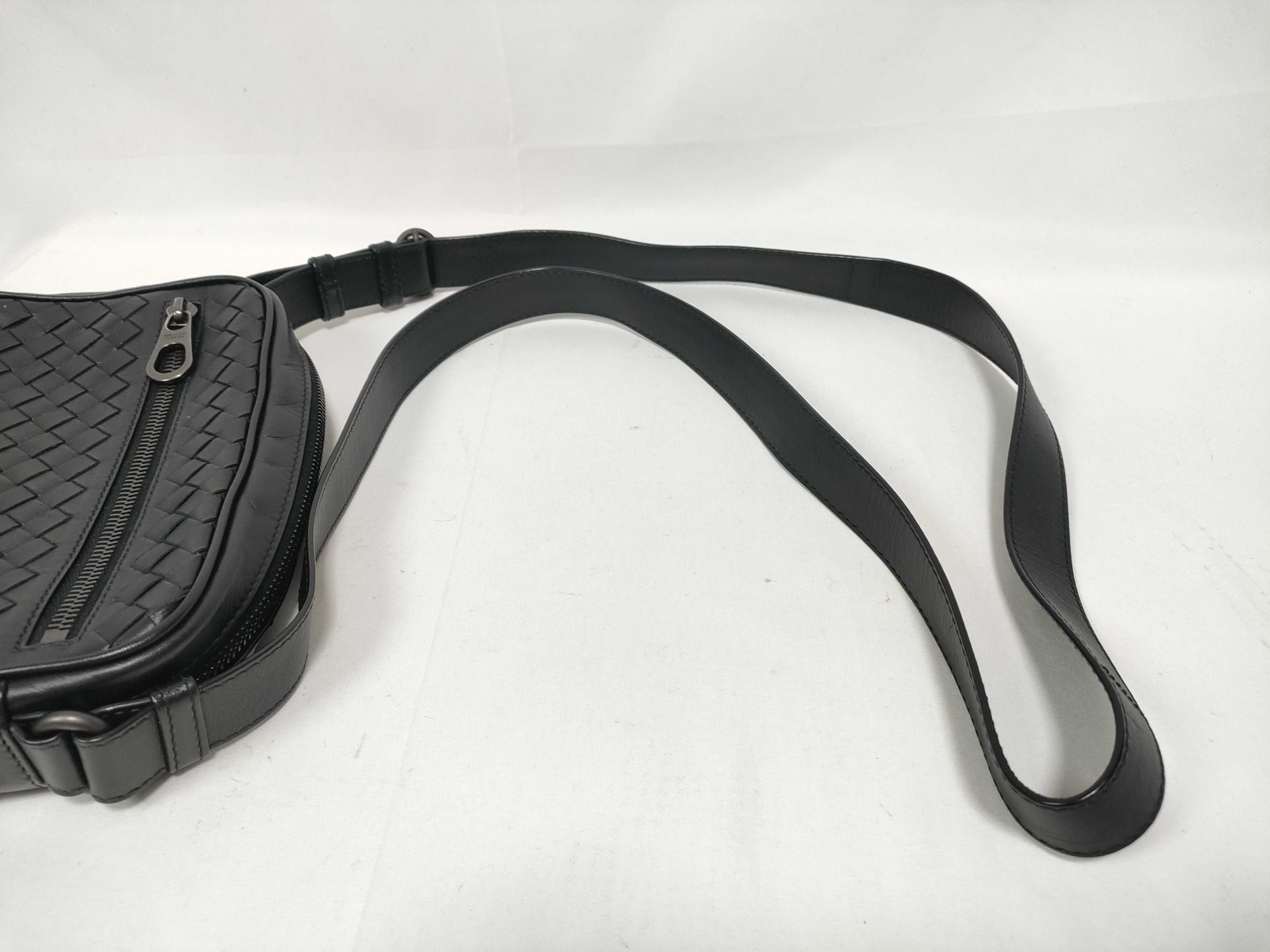 Intrecciato Bottega Veneta Shoulder Bag Intrecciato Leather Shoulder Bag — view 8