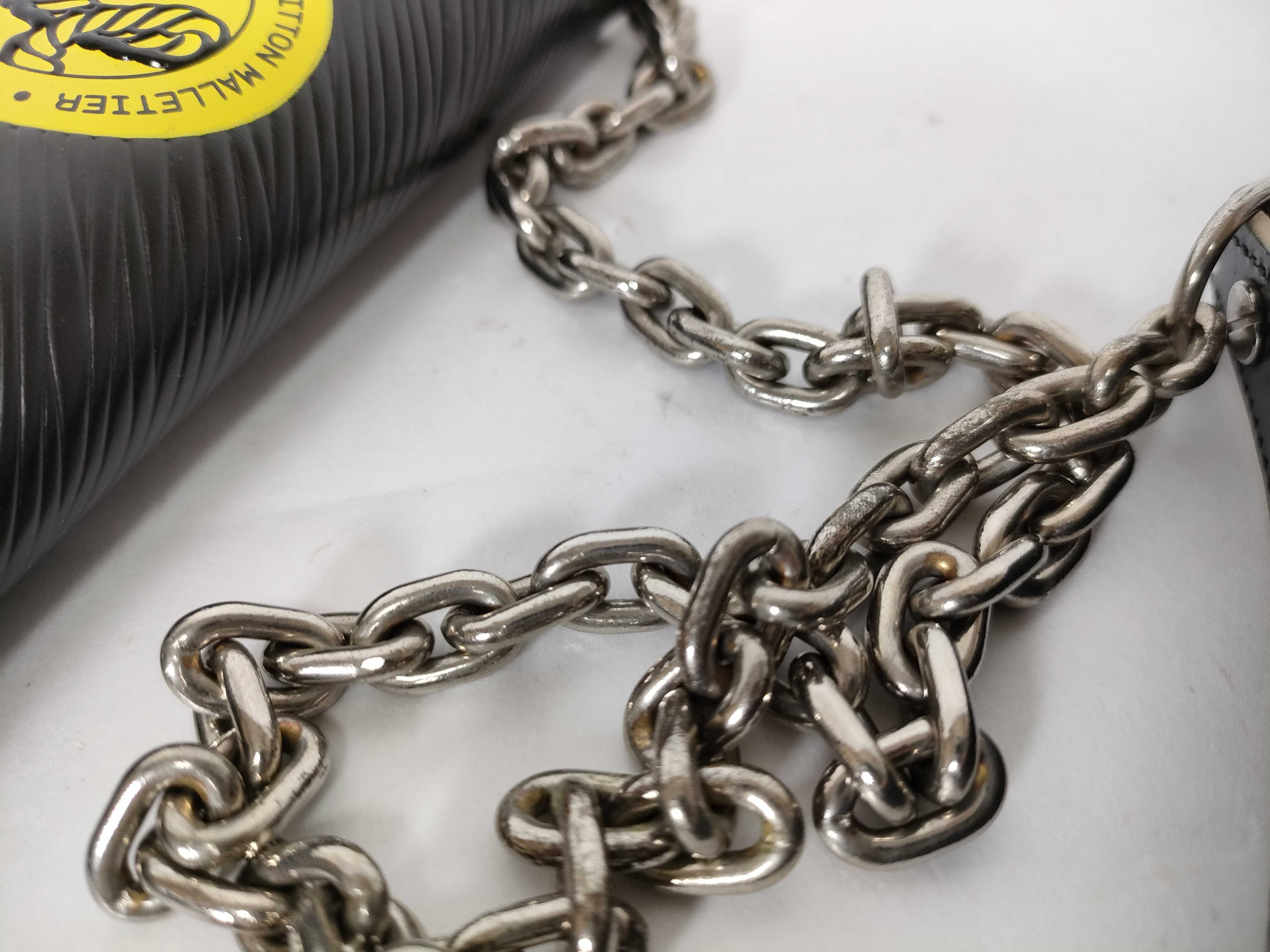 Epi LV Epi Chain Shoulder Bag — view 5