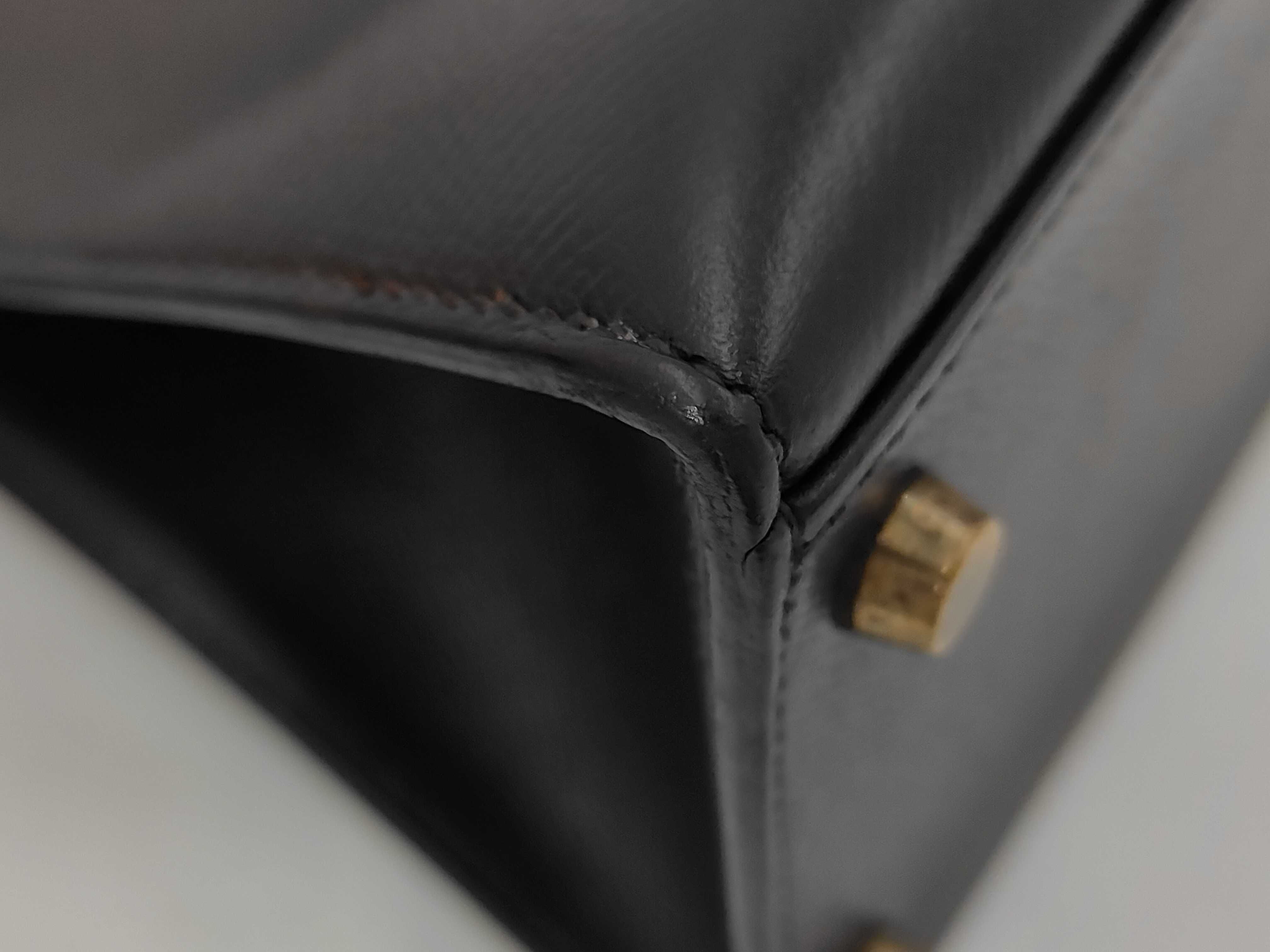 Kelly 32 Handbag (Courchevel Leather) with U Stamp - Tote Bag — view 3