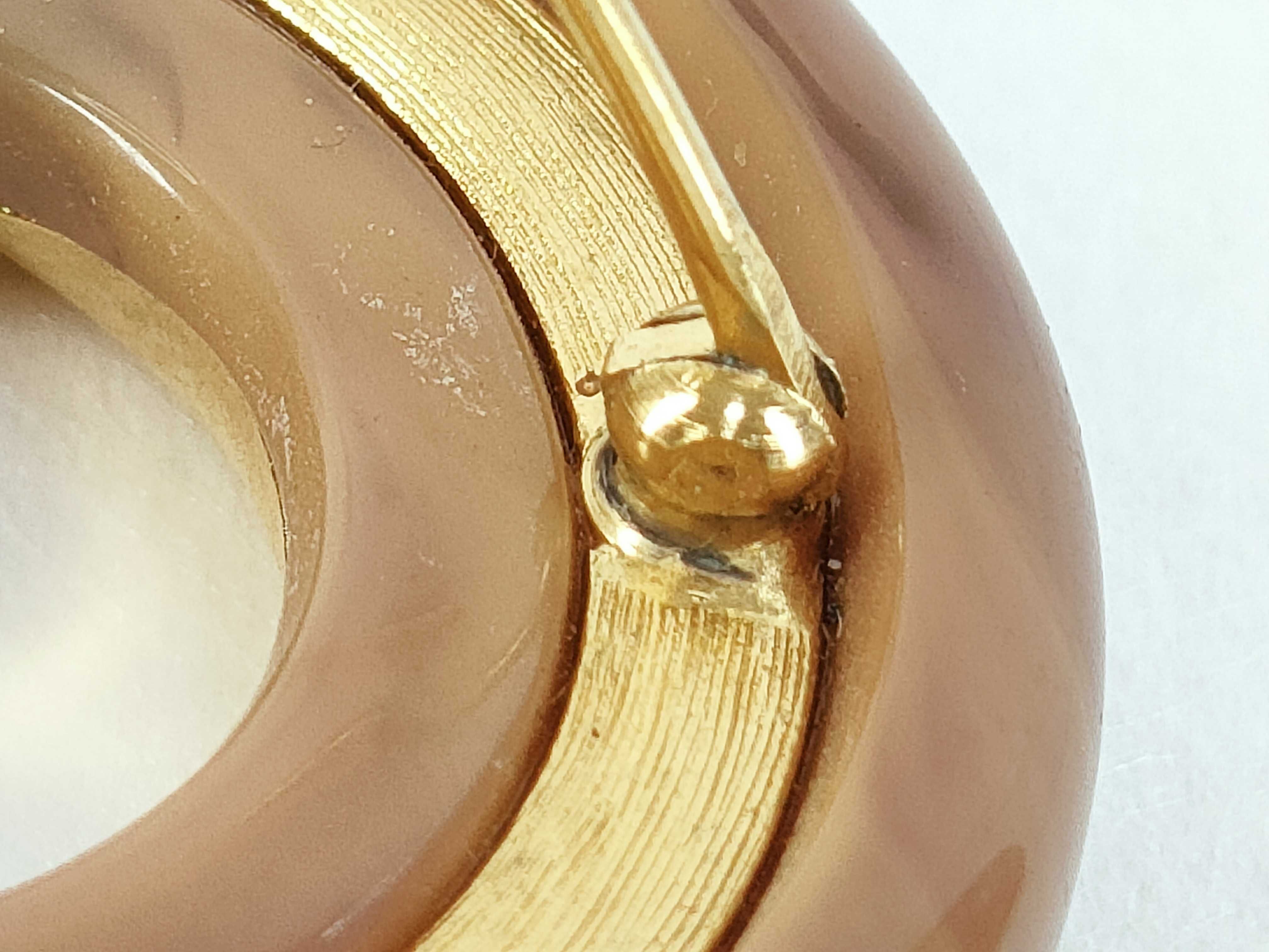 brooch — view 7