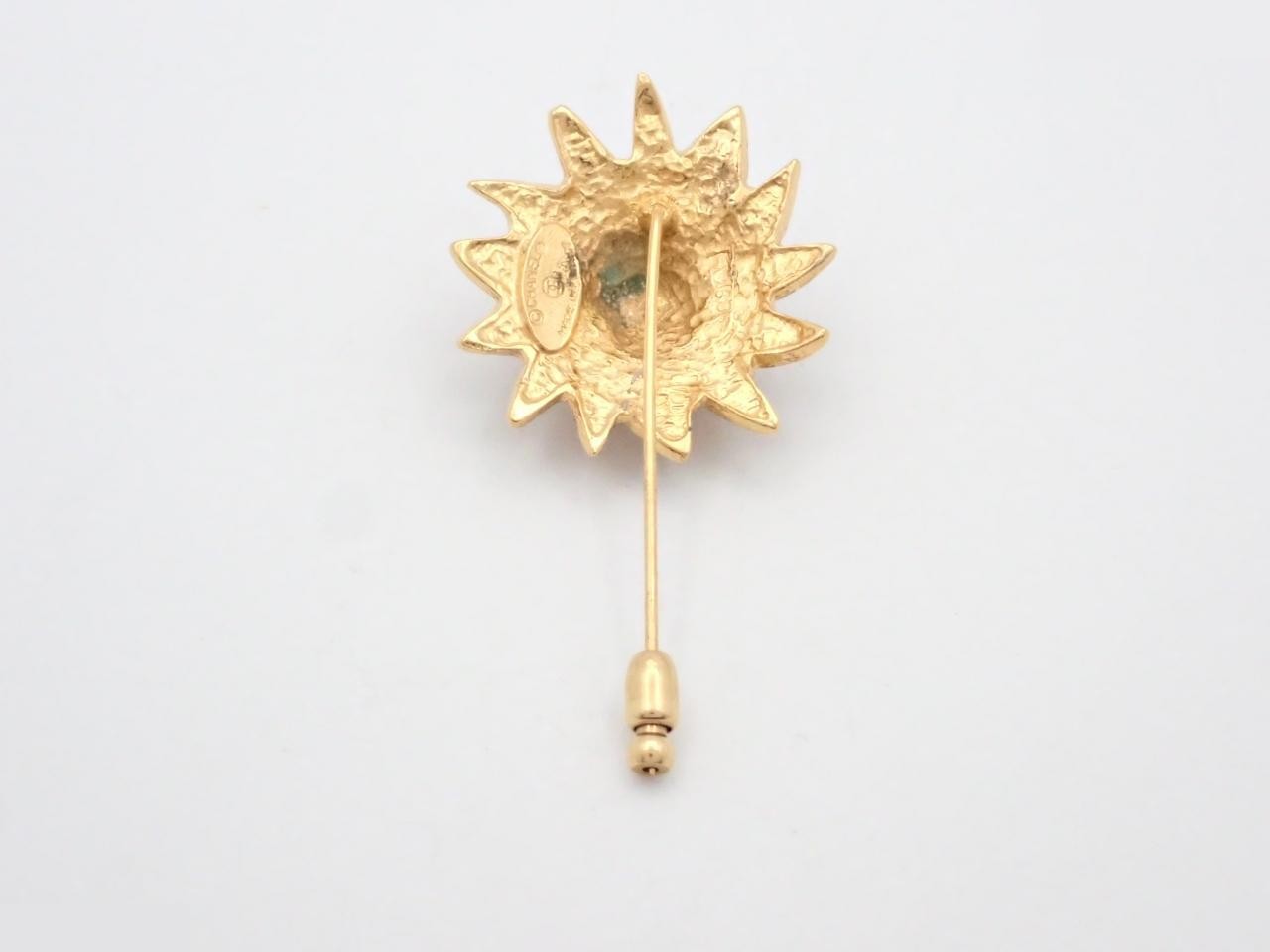 Brooch GP — view 2