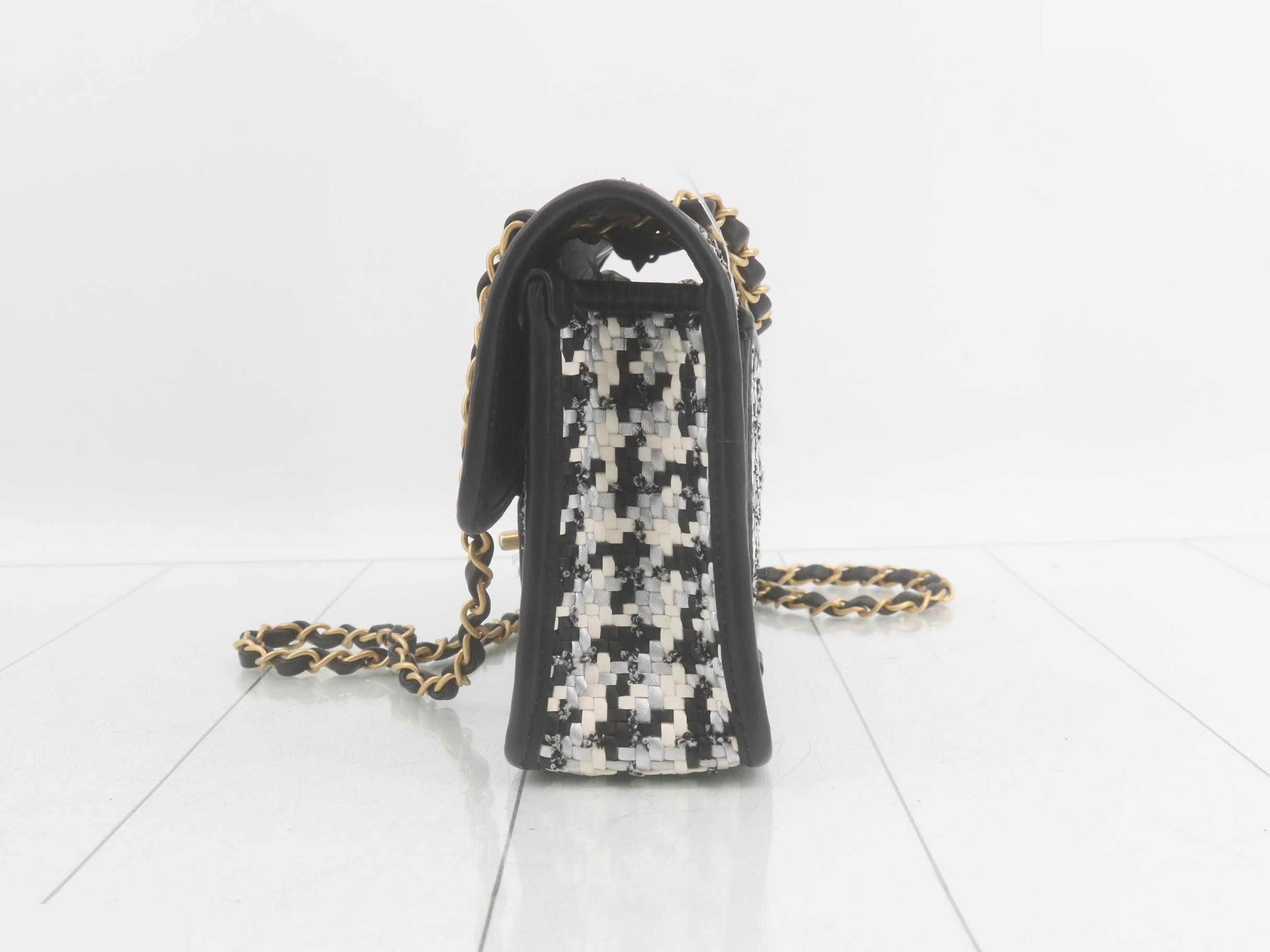 Houndstooth Matelassé Classic Shoulder Bag — view 3