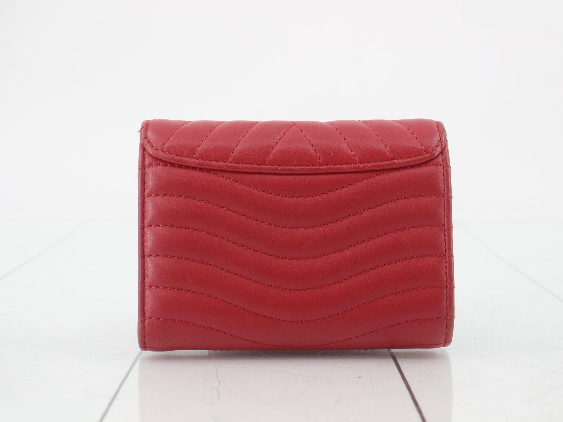 New Wave Compact Wallet, Red, with storage box and bag. — view 2
