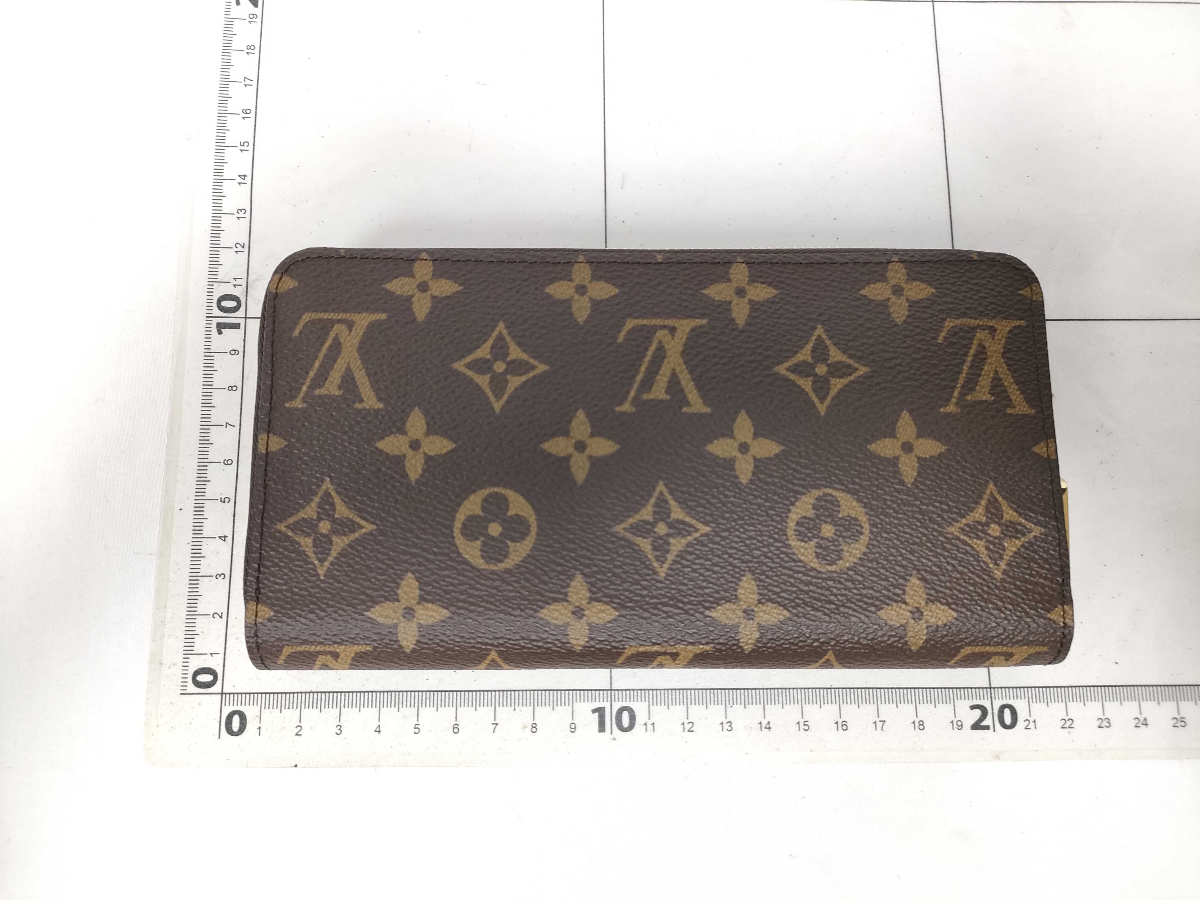 Monogram LV Zippy Wallet — view 2