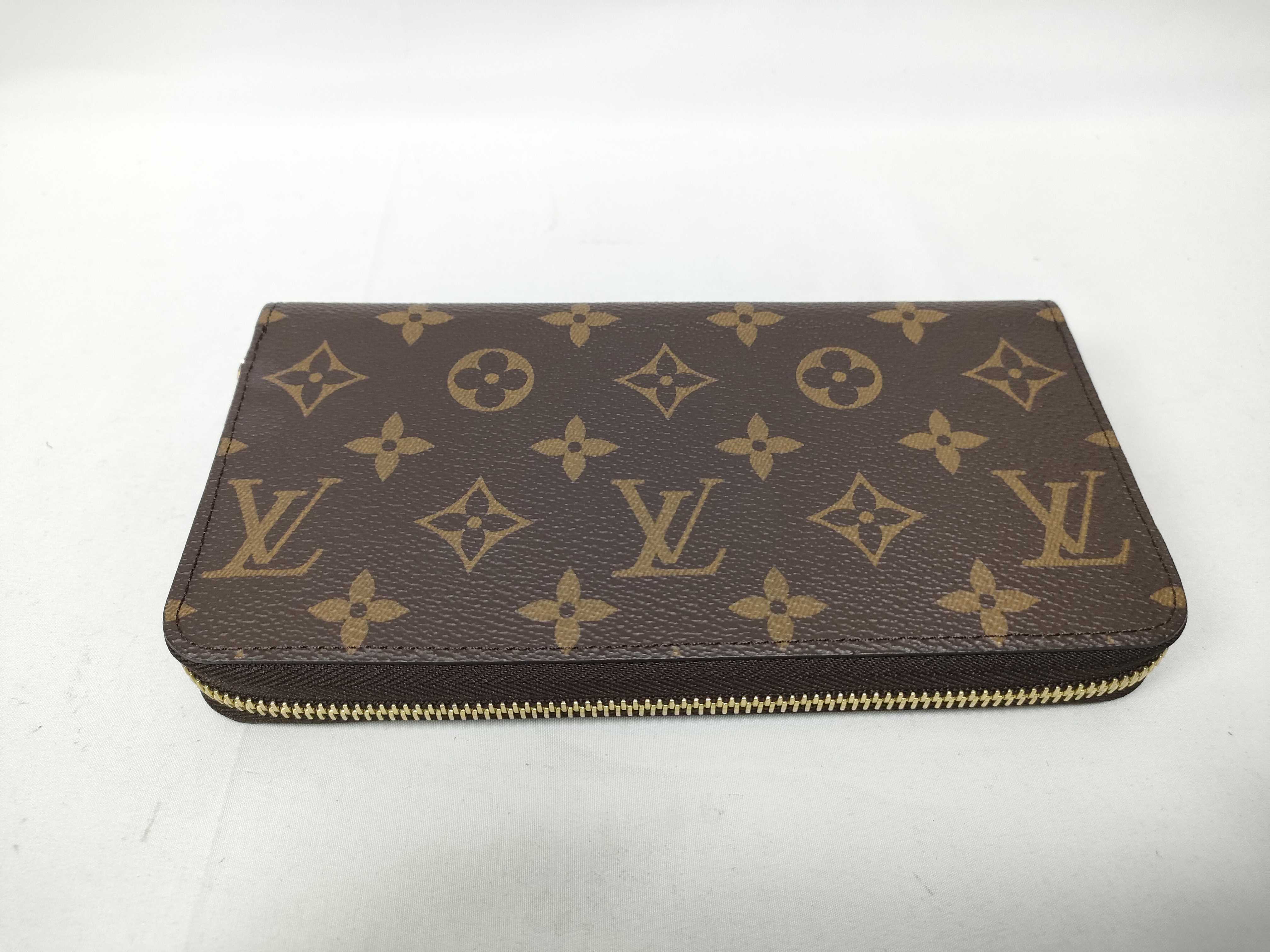 Monogram LV Zippy Wallet — view 8