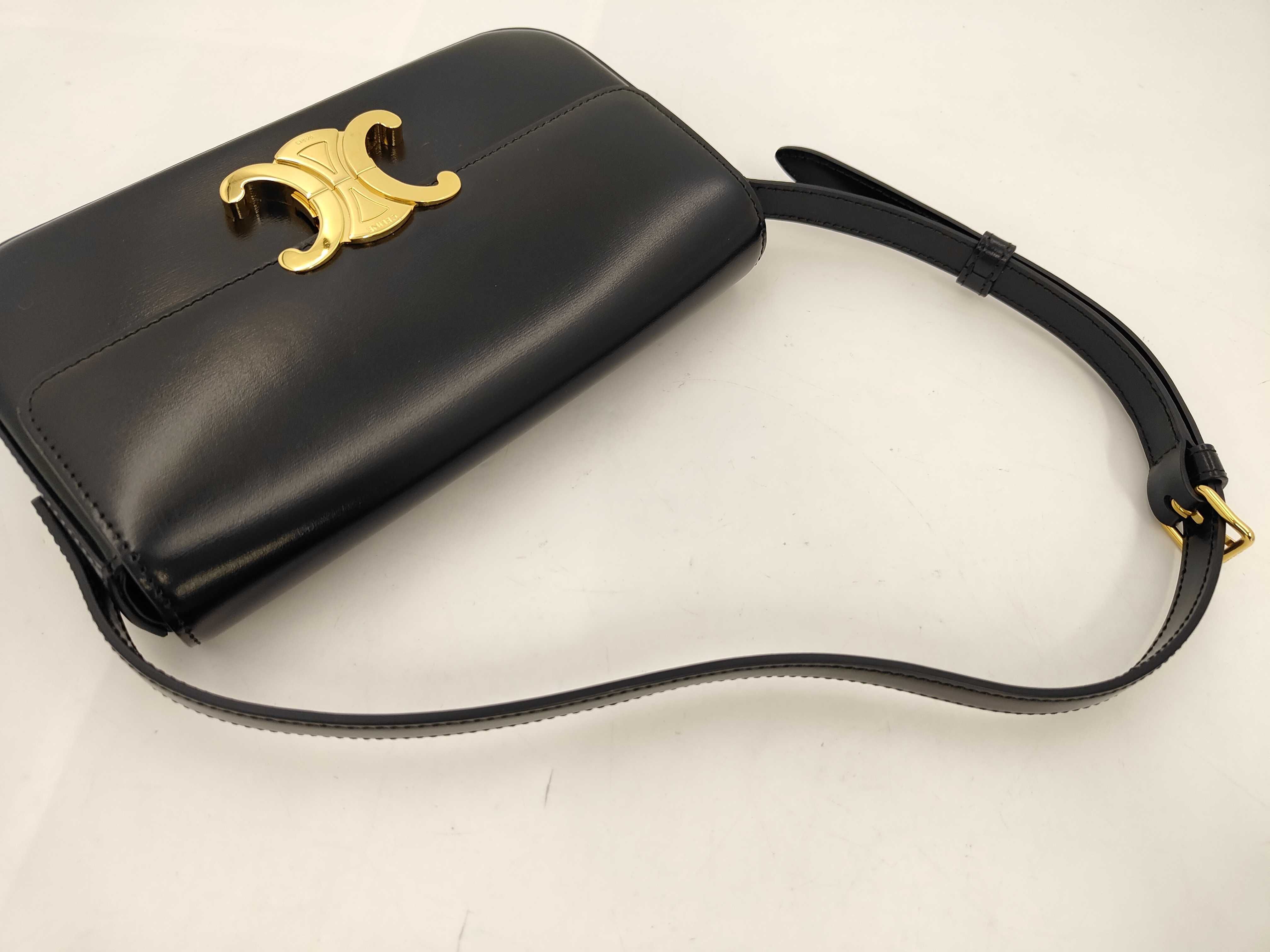 Triomphe Leather Black Handbag — view 3