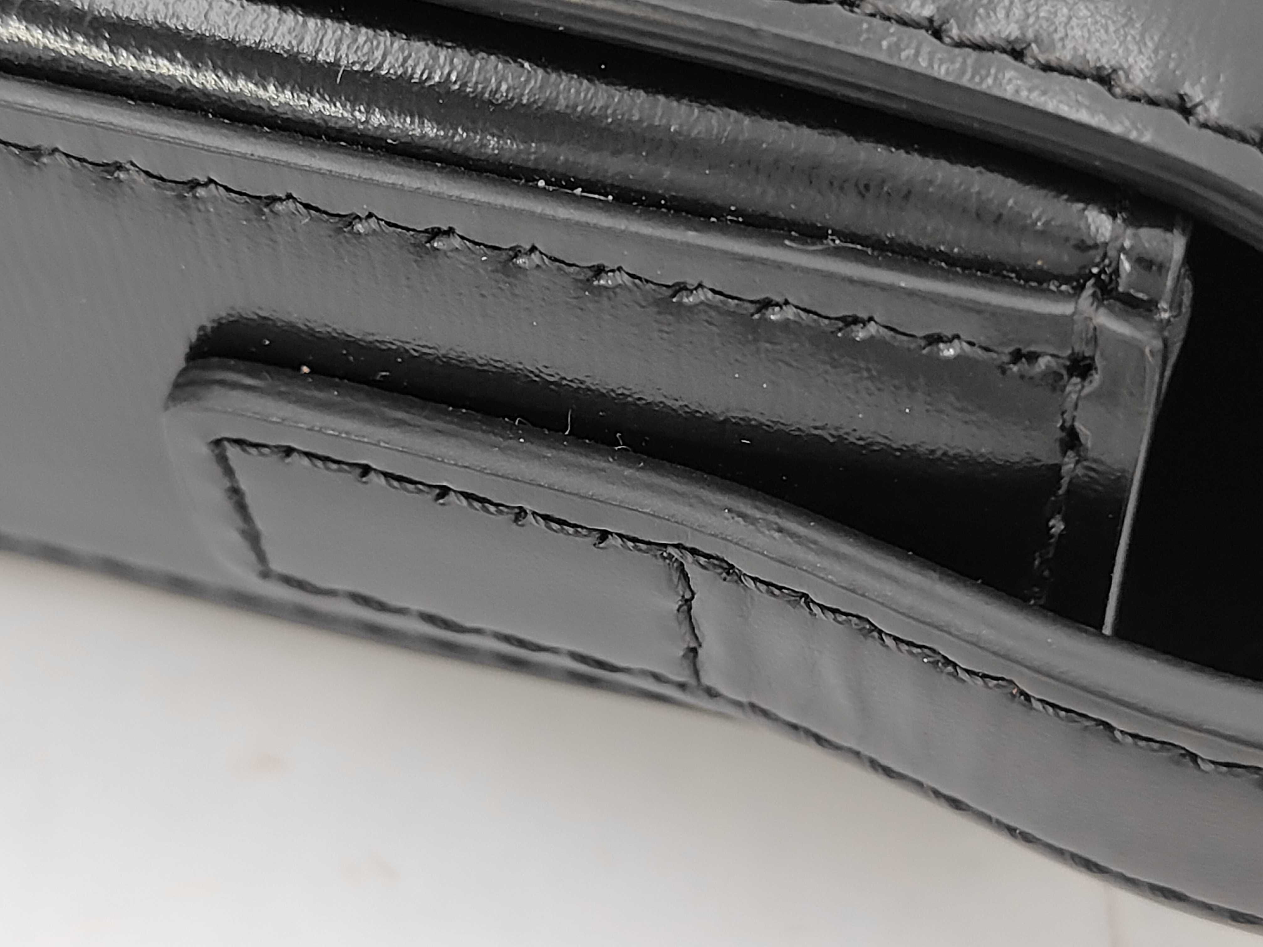Triomphe Leather Black Handbag — view 5