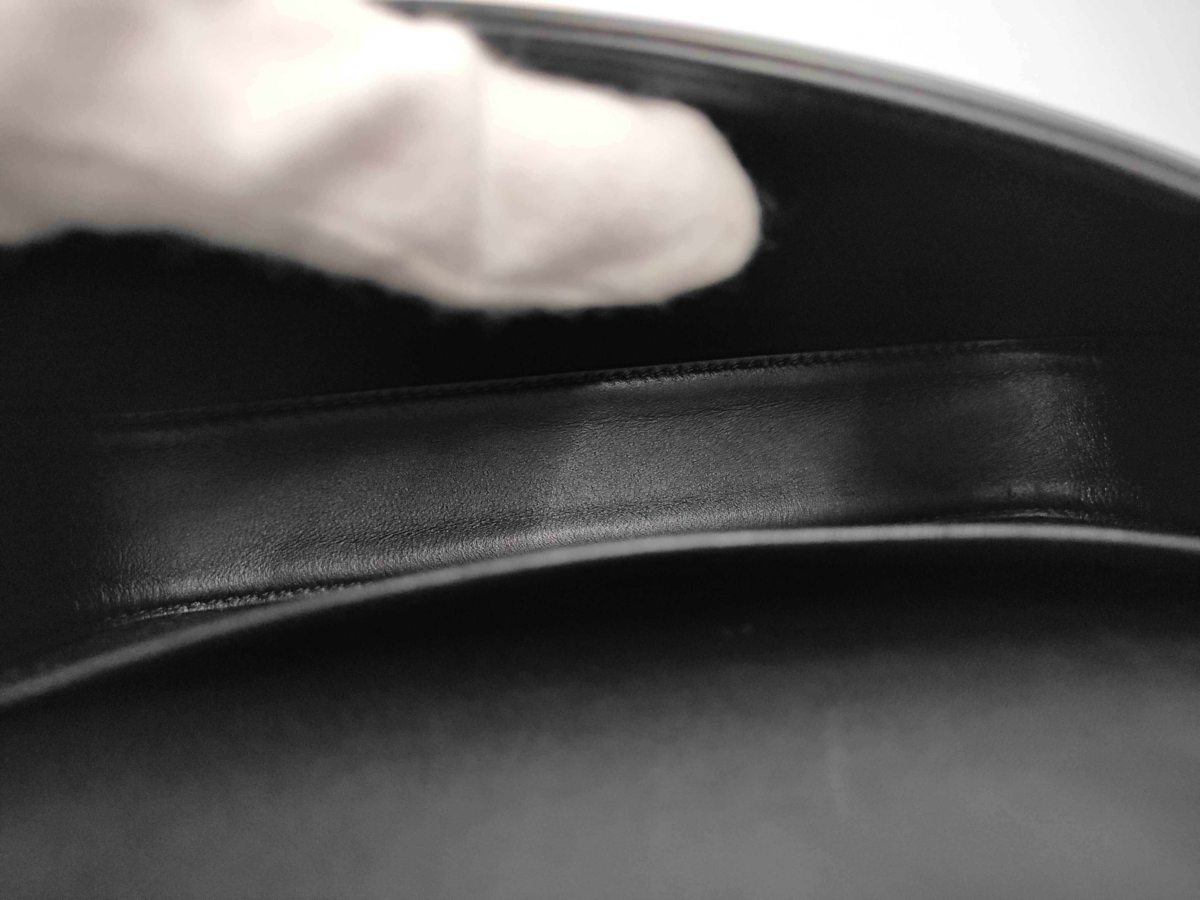 Triomphe Leather Black Handbag — view 9