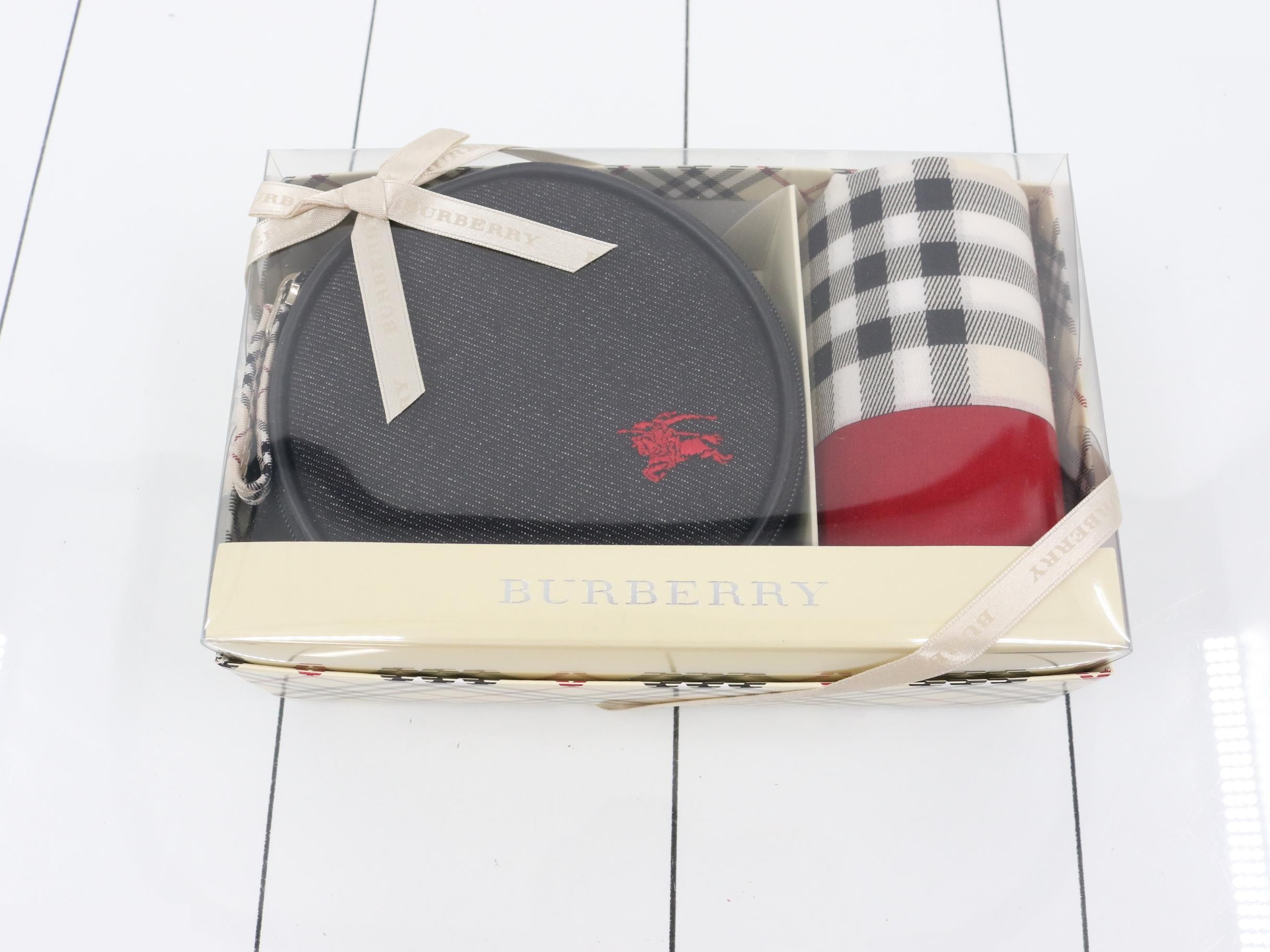 Unused Burberry pouch and handkerchief, with box. — view 3