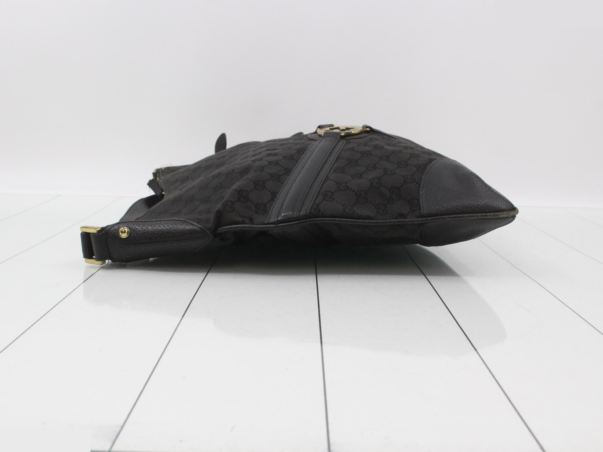 GG Canvas Leather Interlocking G Shoulder Bag, Black — view 4