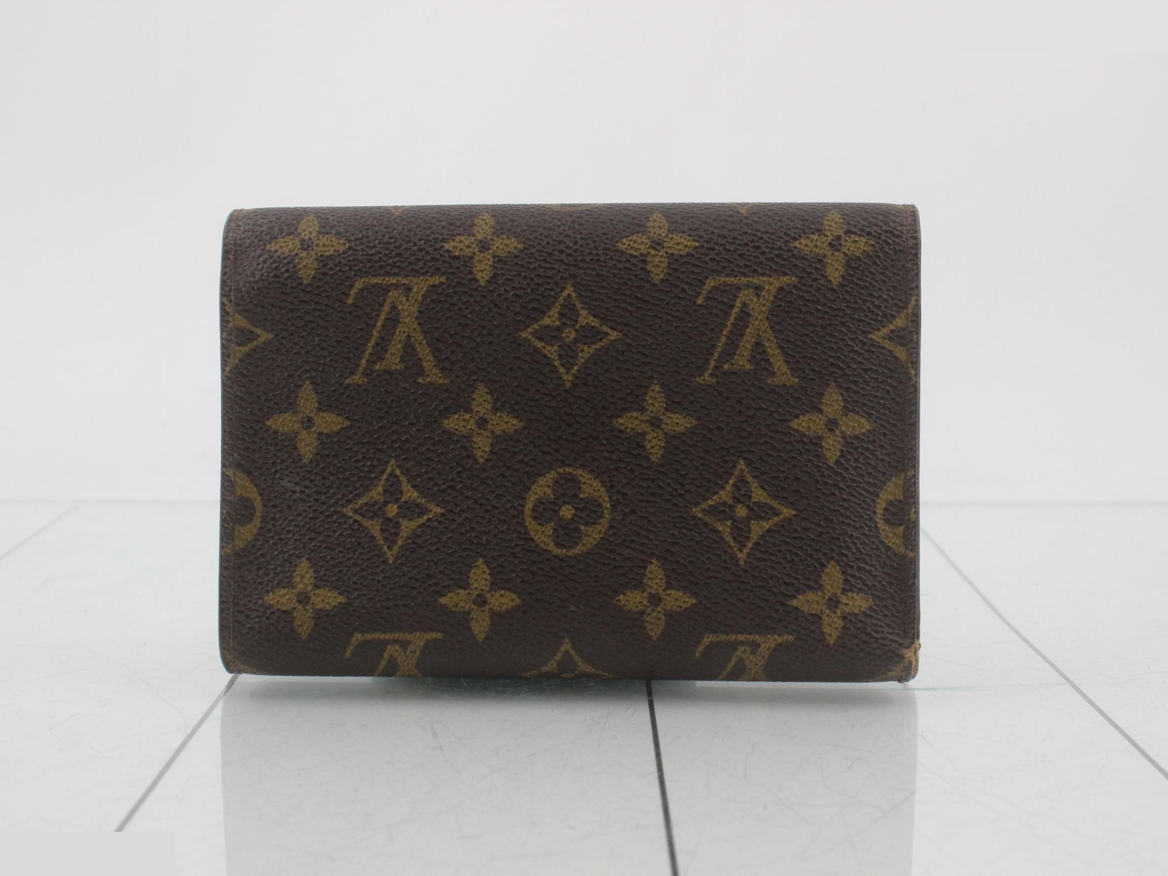 M61202 Portefeuille Tresor Etui Papier Tri-fold Wallet Monogram — view 2