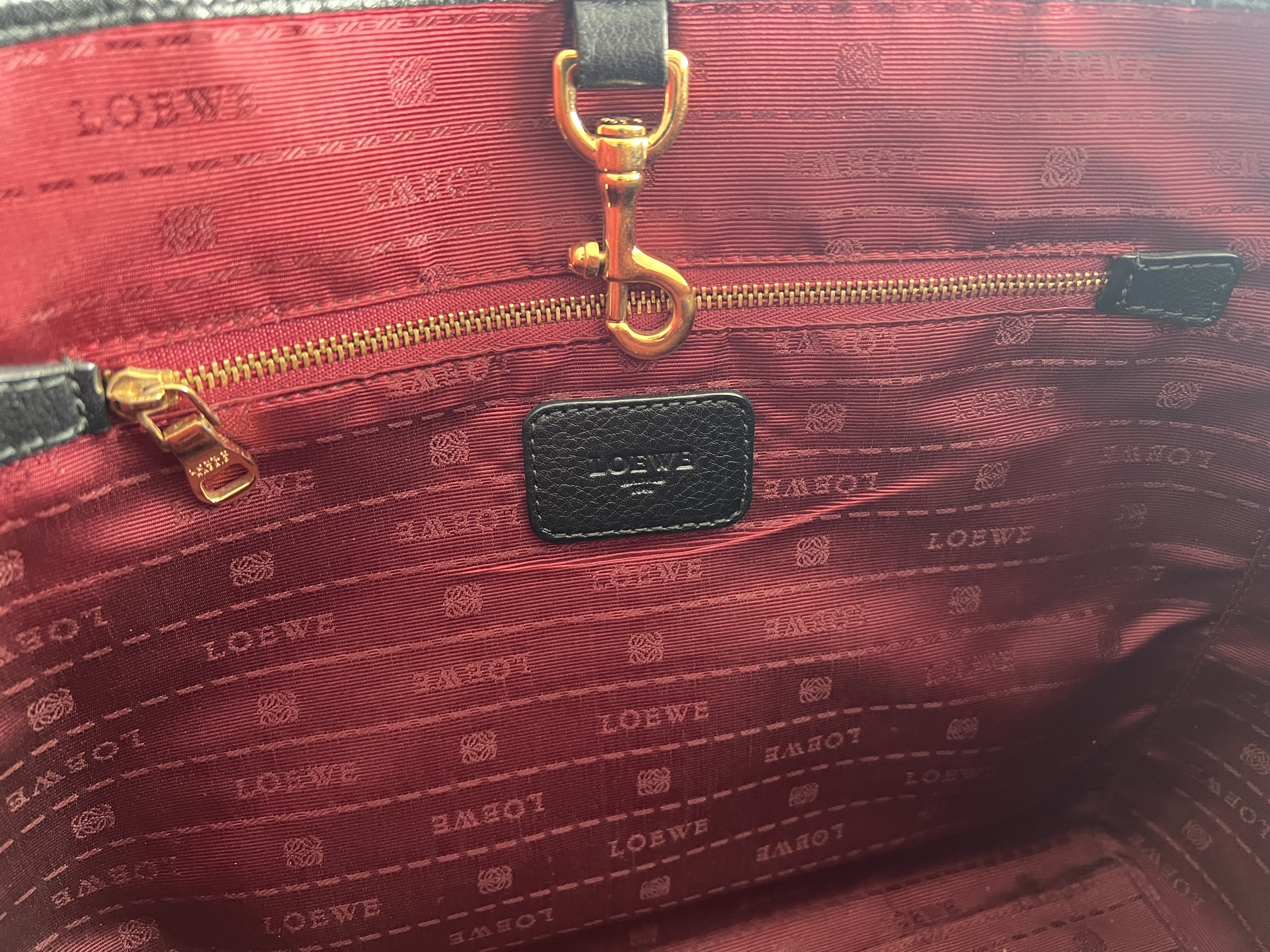 Heritage Embossed Logo Leather Handbag Tote Bag — view 6