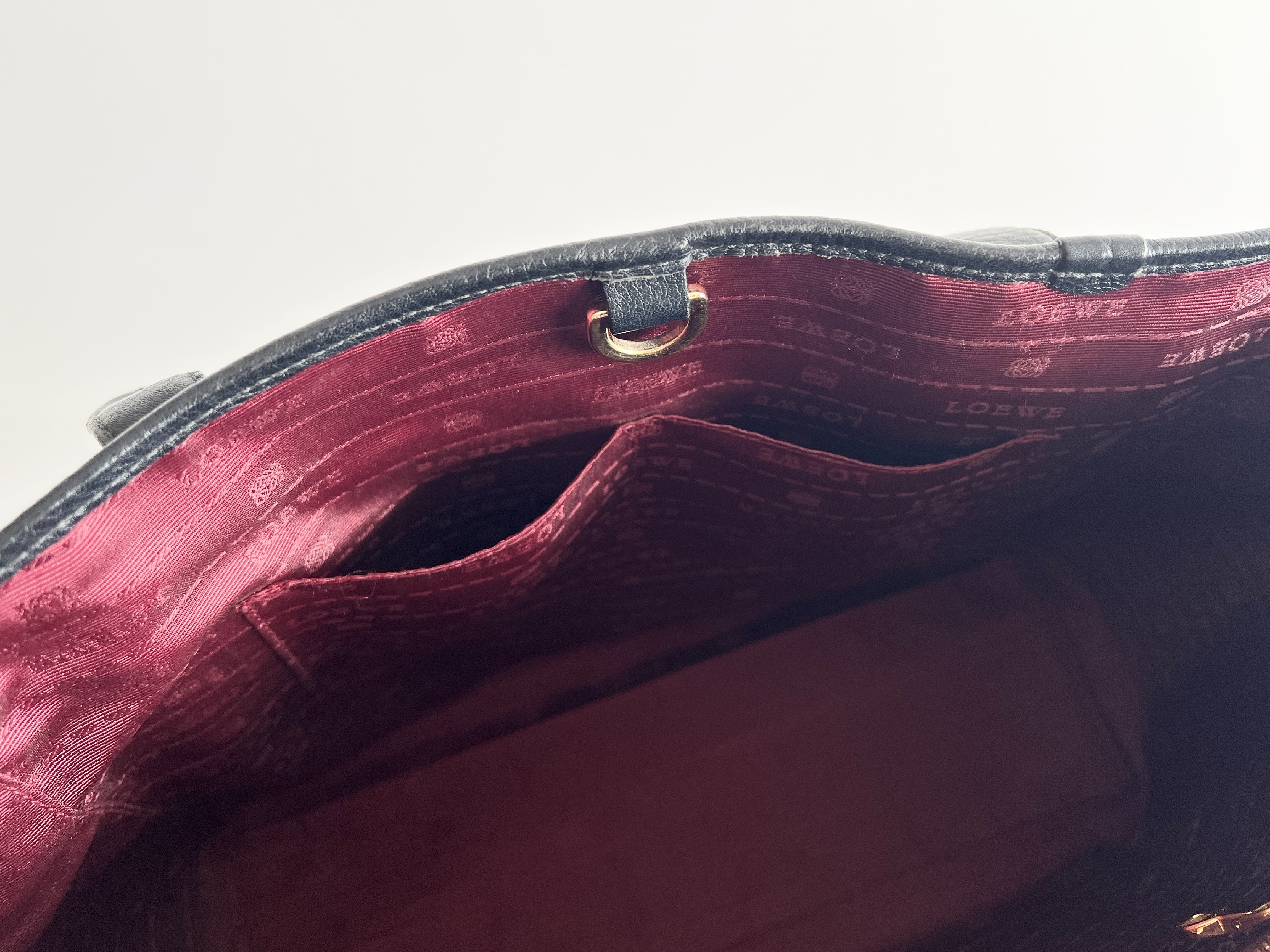 Heritage Embossed Logo Leather Handbag Tote Bag — view 9