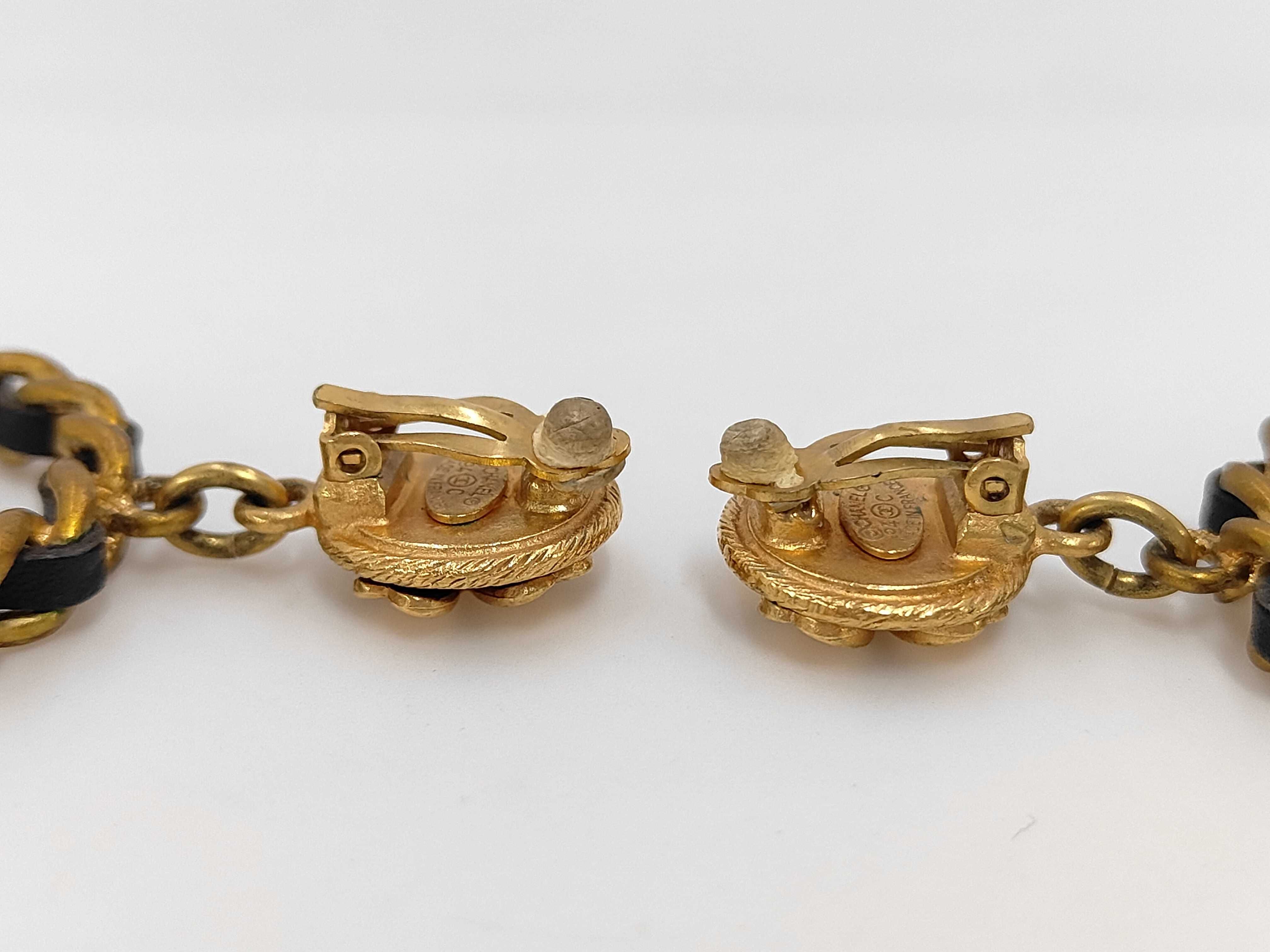 loop earrings — view 3