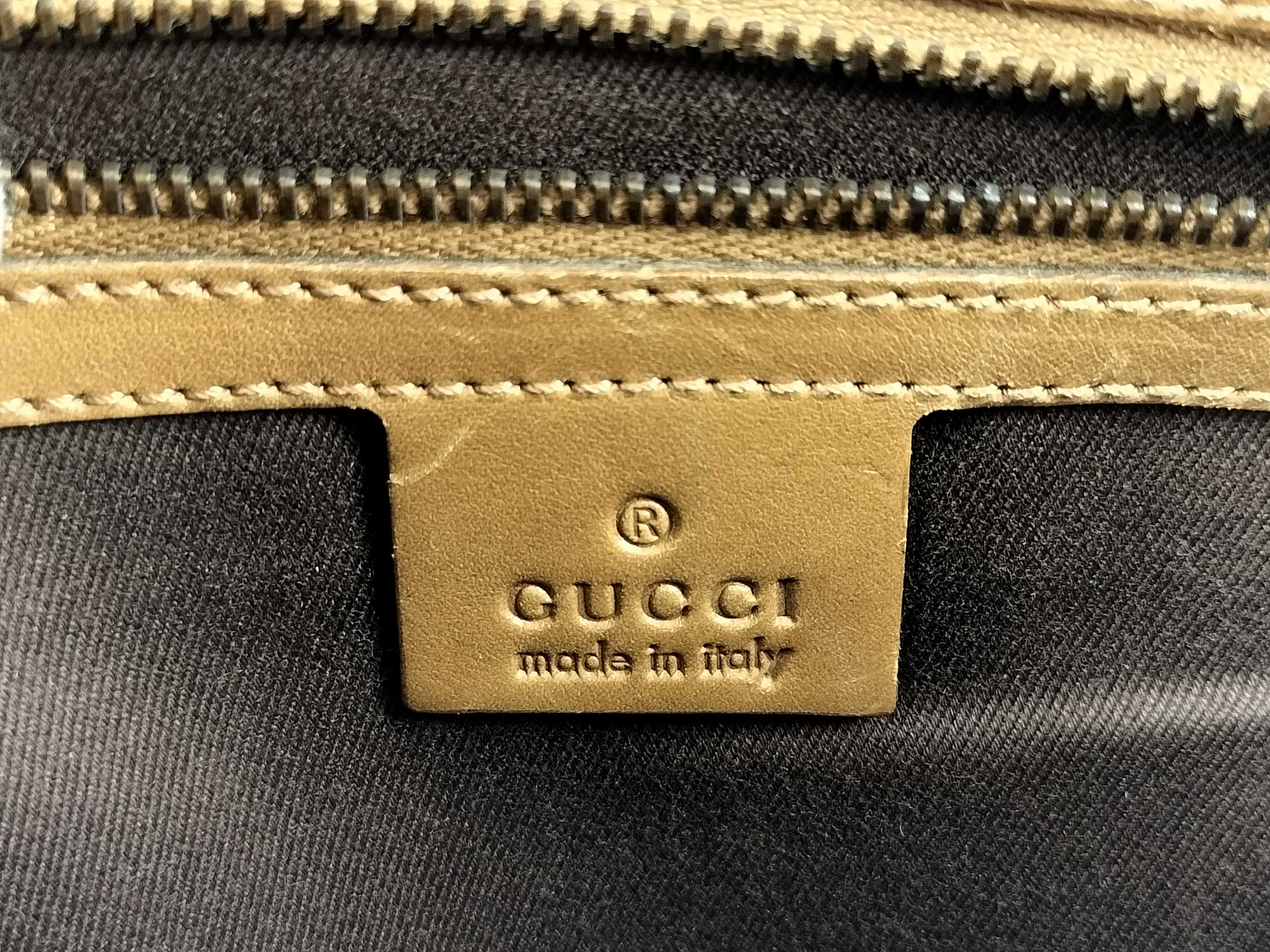 GG Canvas Shoulder Bag (109106) — view 11