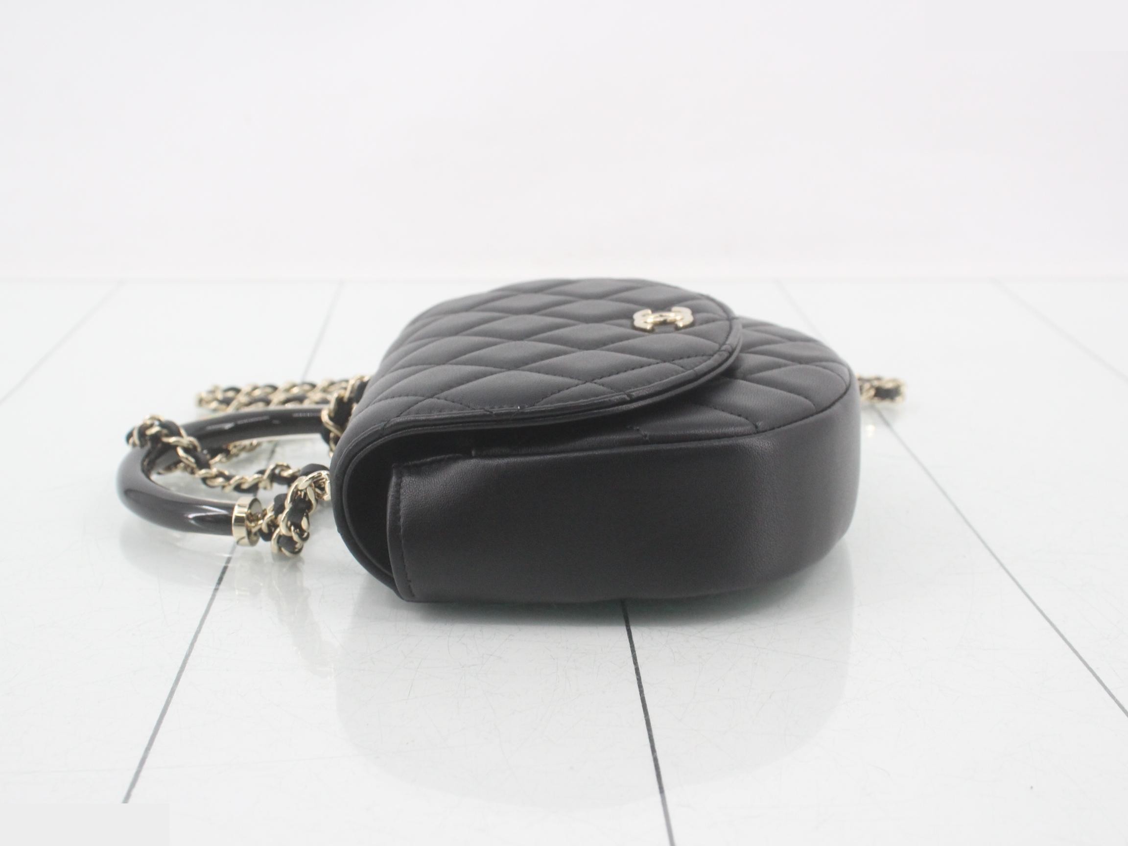 Matelassé handbag / chain shoulder bag (2-way) — view 4