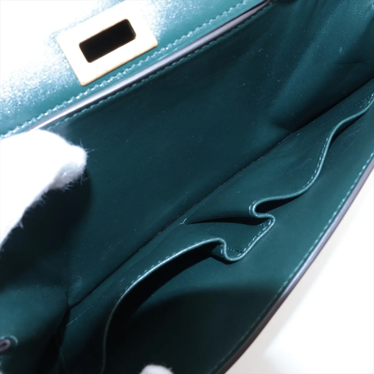 Classic Box Leather Shoulder Bag Green — view 7