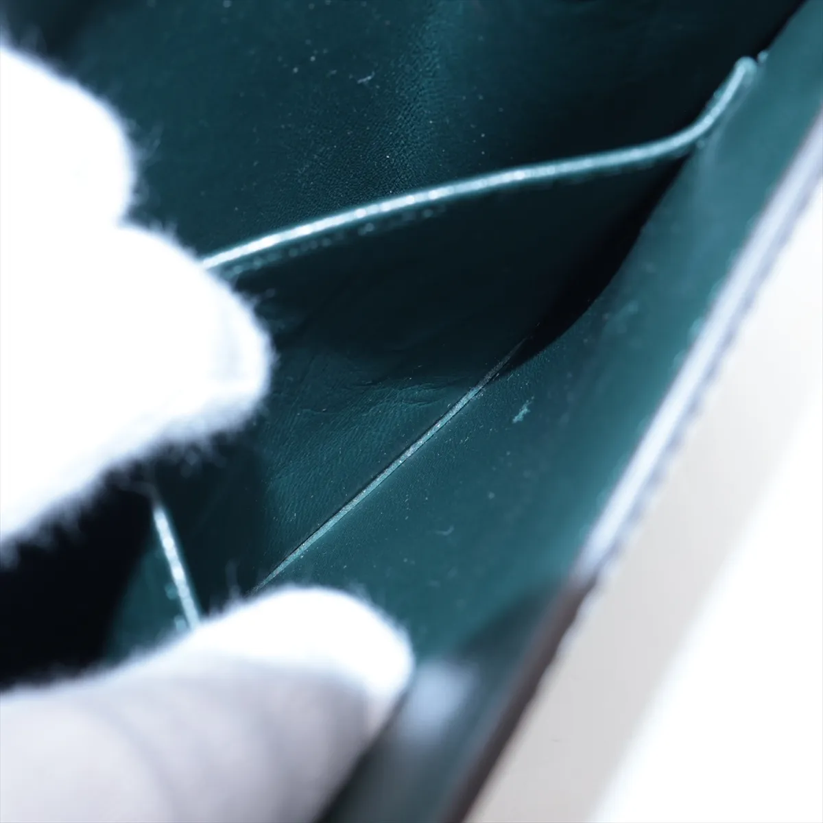Classic Box Leather Shoulder Bag Green — view 8