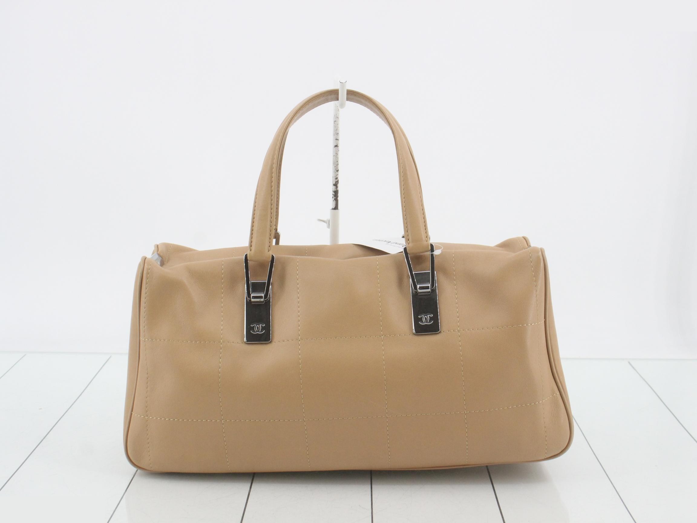 Handbag, beige, silver, lambskin — view 2