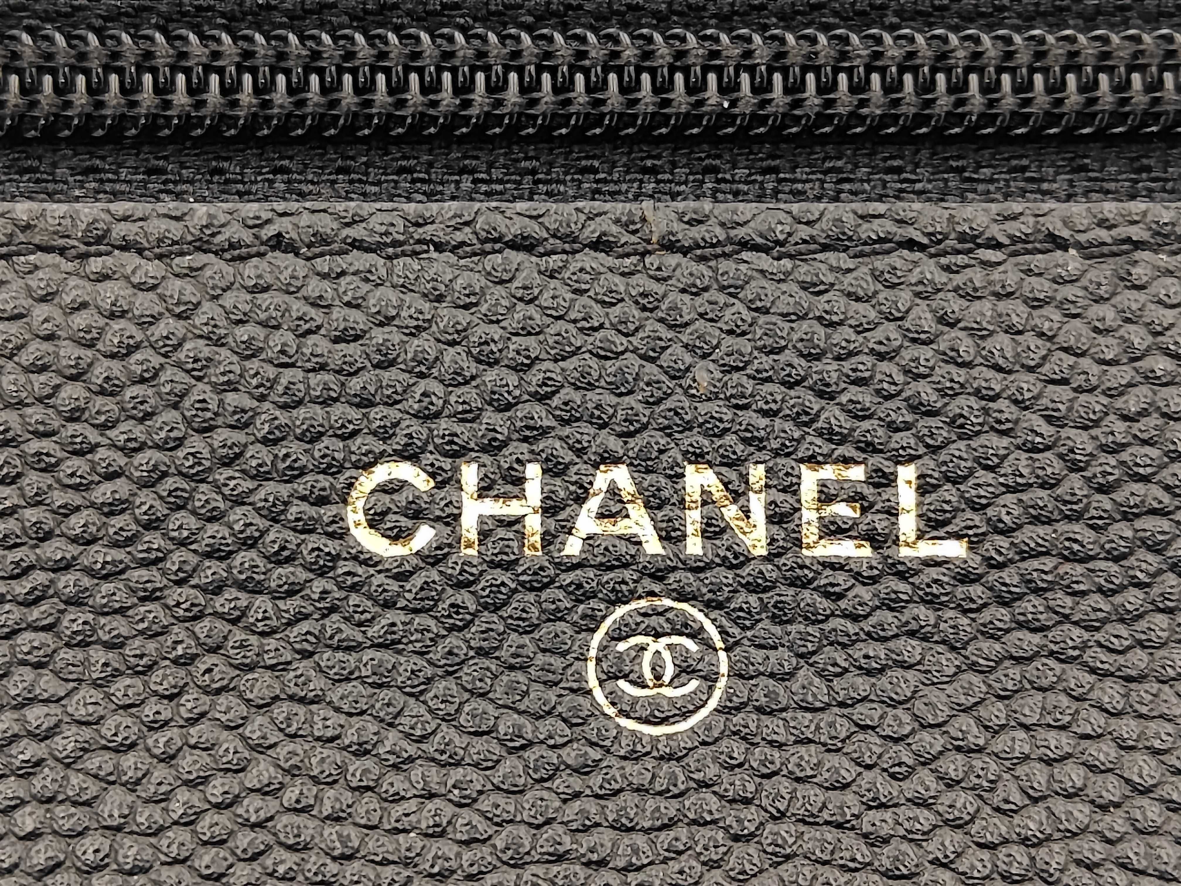 Matelassé 2-Way Chain Wallet Caviar Leather Black Shoulder Bag — view 12