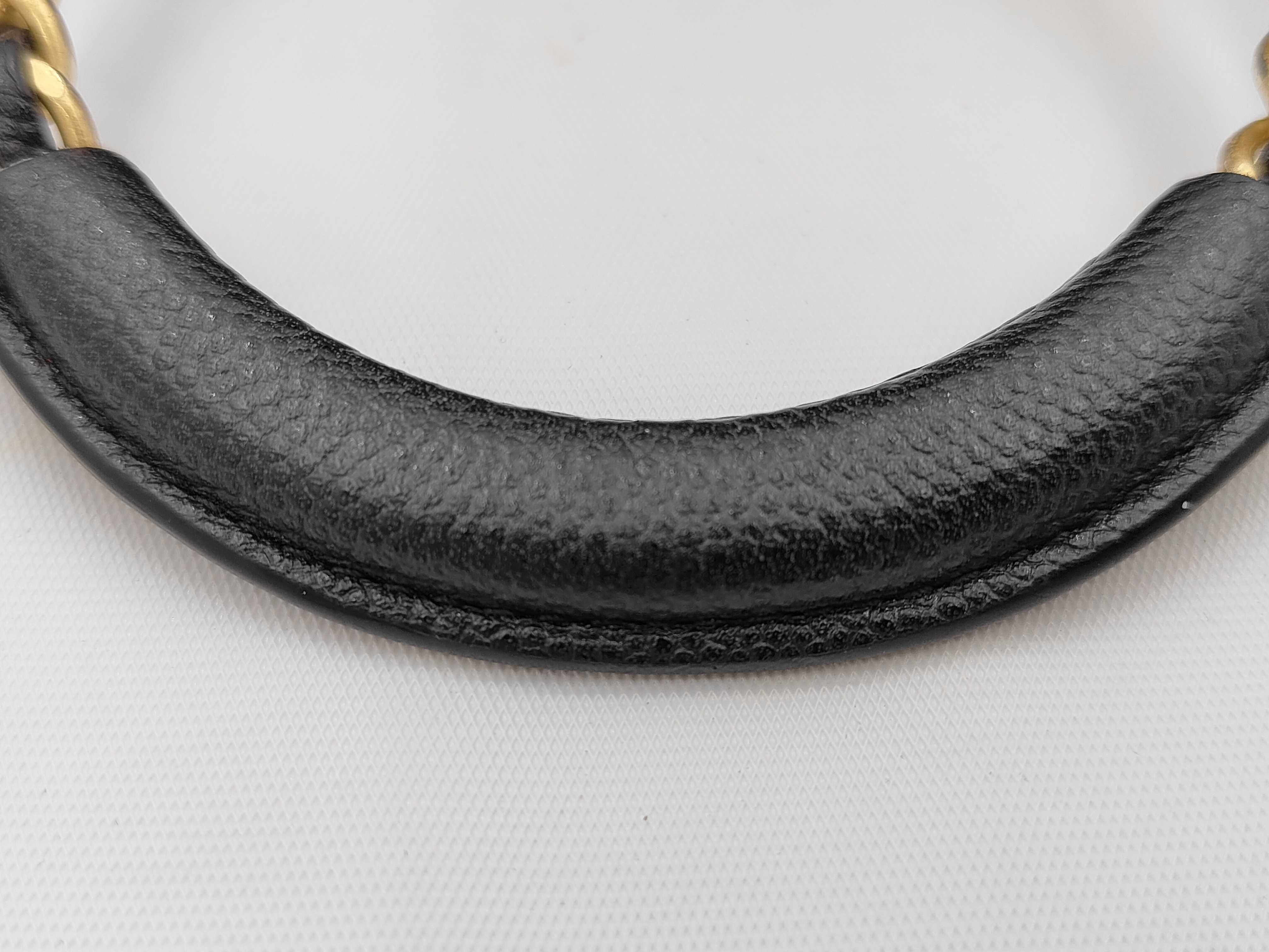 Matelassé 2-Way Chain Wallet Caviar Leather Black Shoulder Bag — view 5