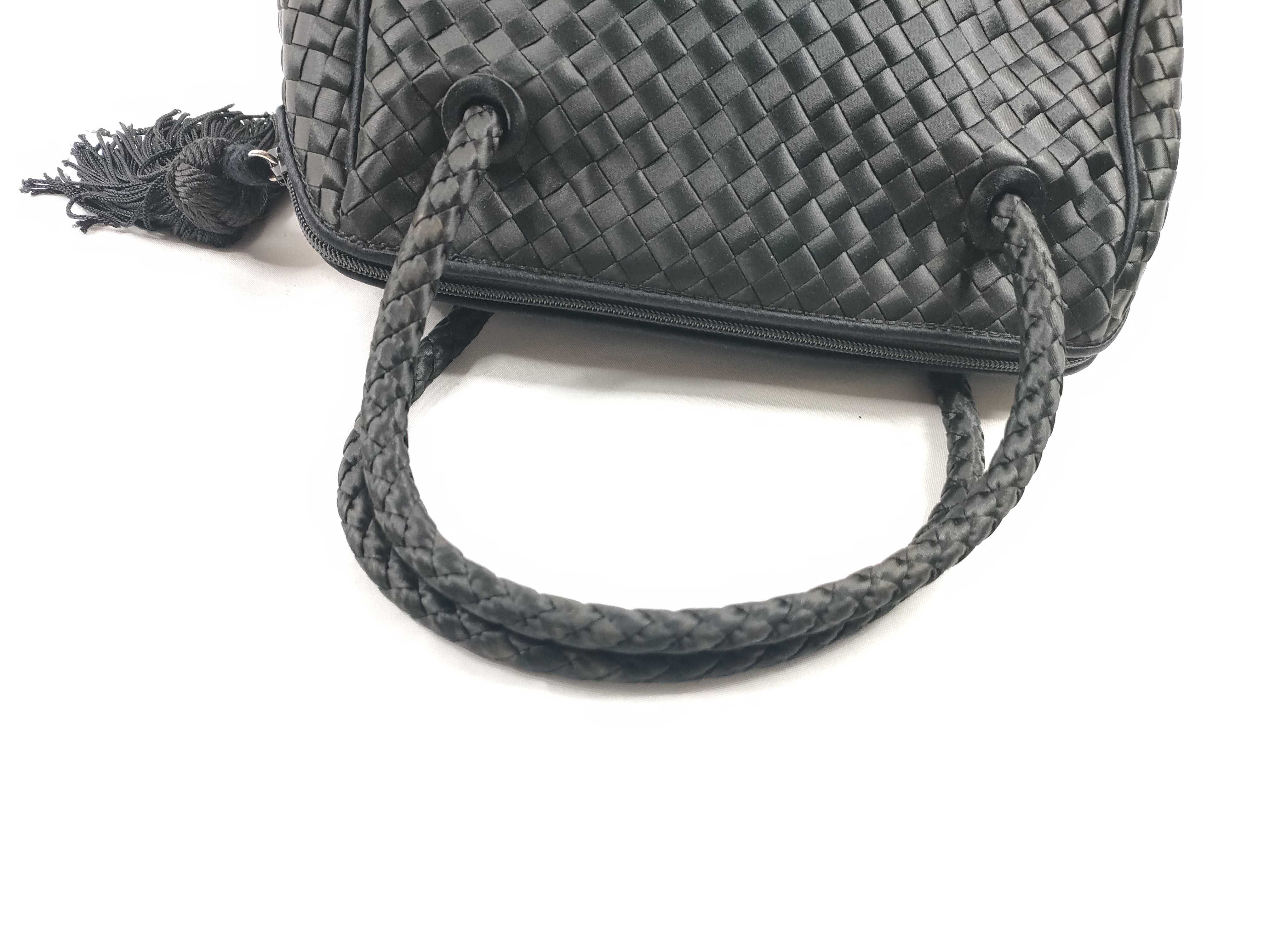 Intrecciato Bottega Veneta Handbag Intrecciato Satin Black Handbag — view 6
