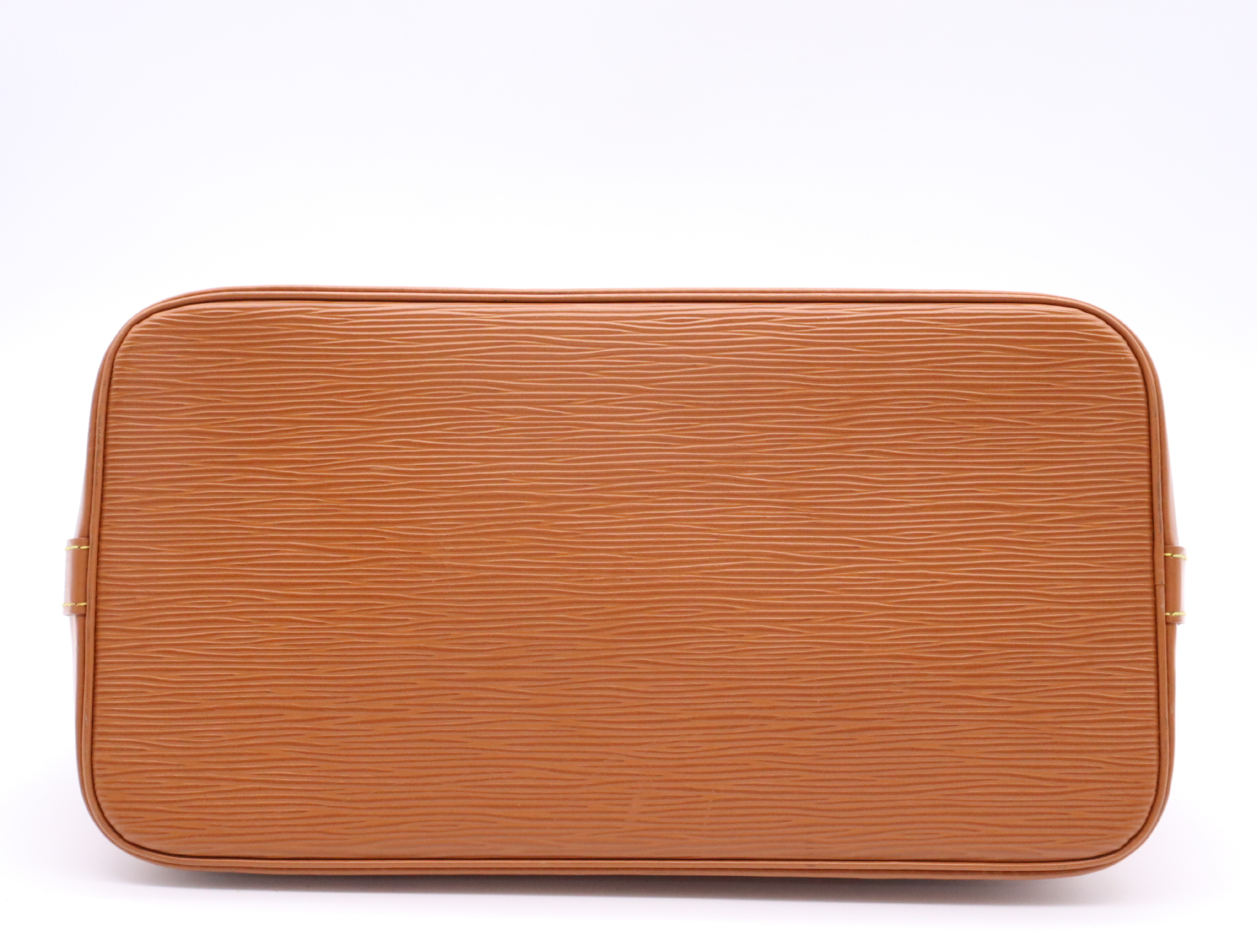 M52148 Epi Arma Zipangu Gold Handbag — view 4
