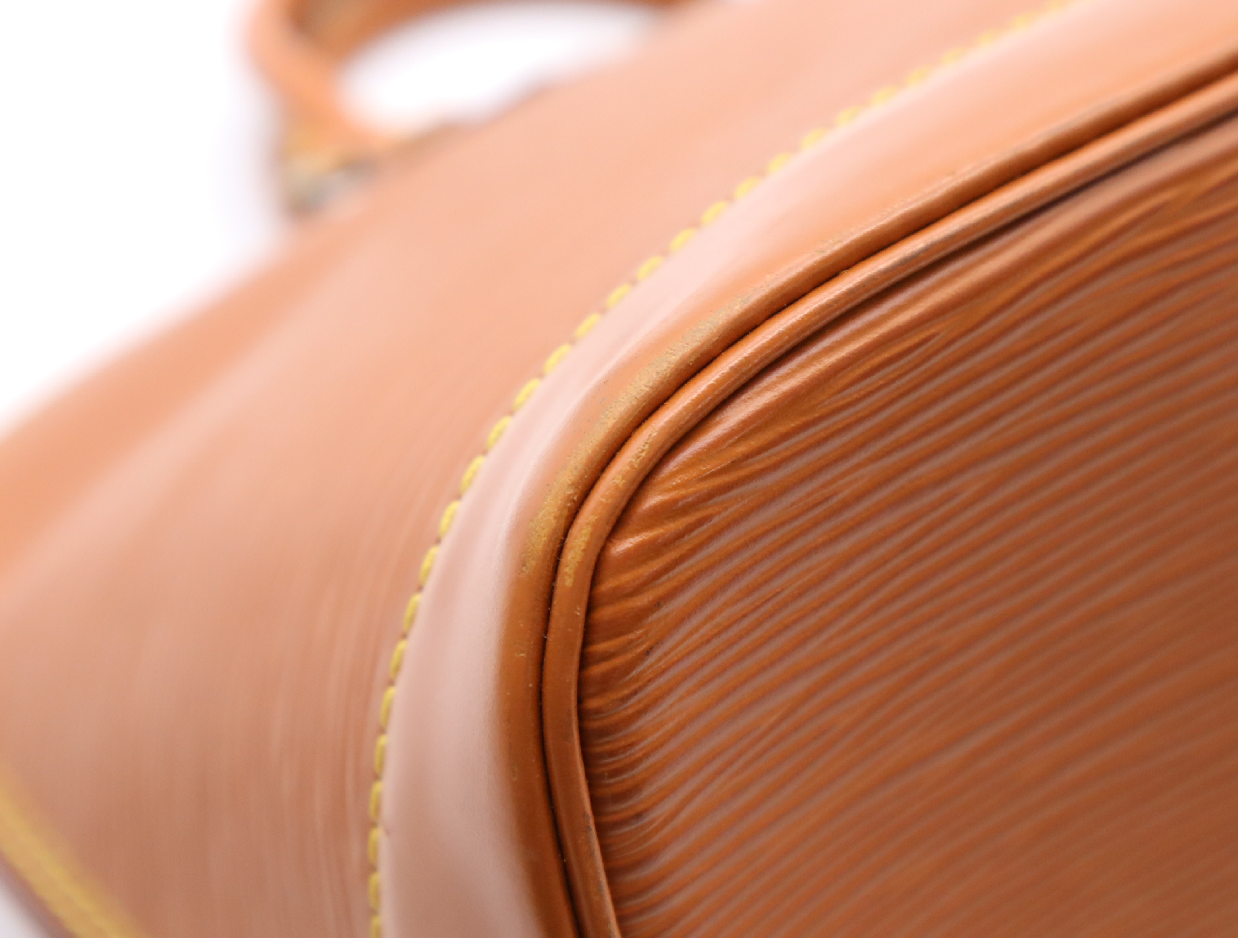 M52148 Epi Arma Zipangu Gold Handbag — view 6