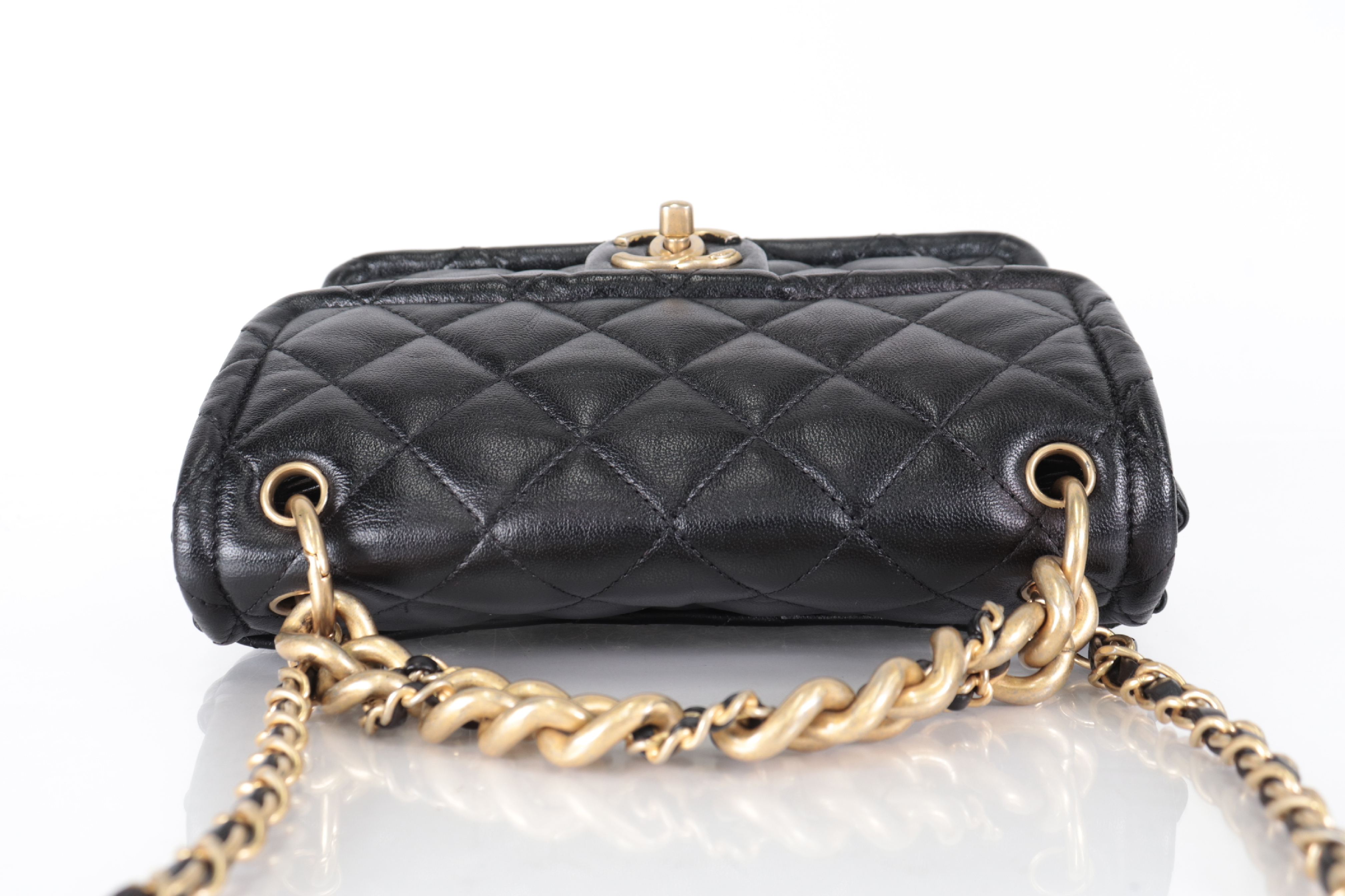 Lambskin 2-Way Chain Shoulder Bag (Serial Number 28) — view 6