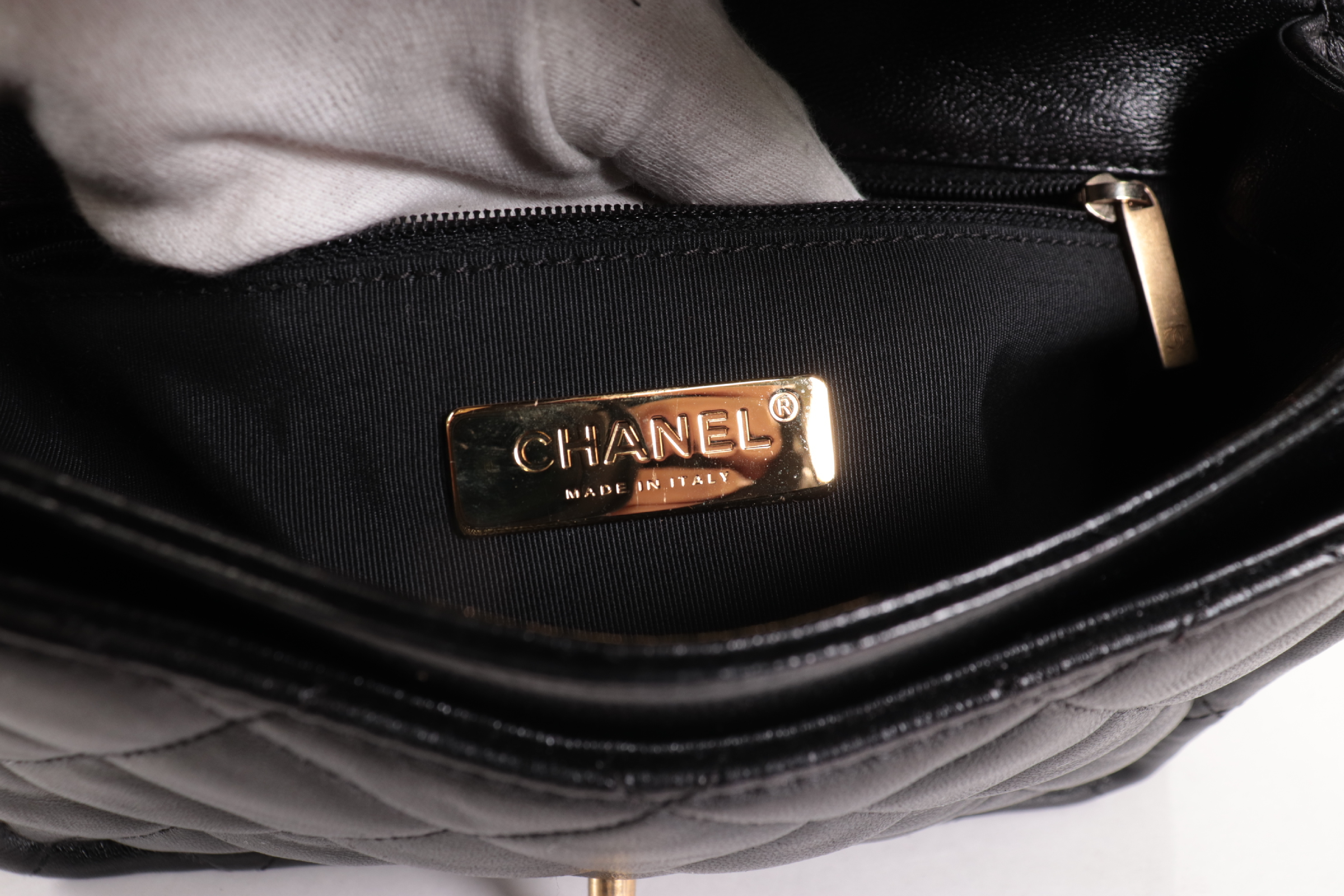 Lambskin 2-Way Chain Shoulder Bag (Serial Number 28) — view 8