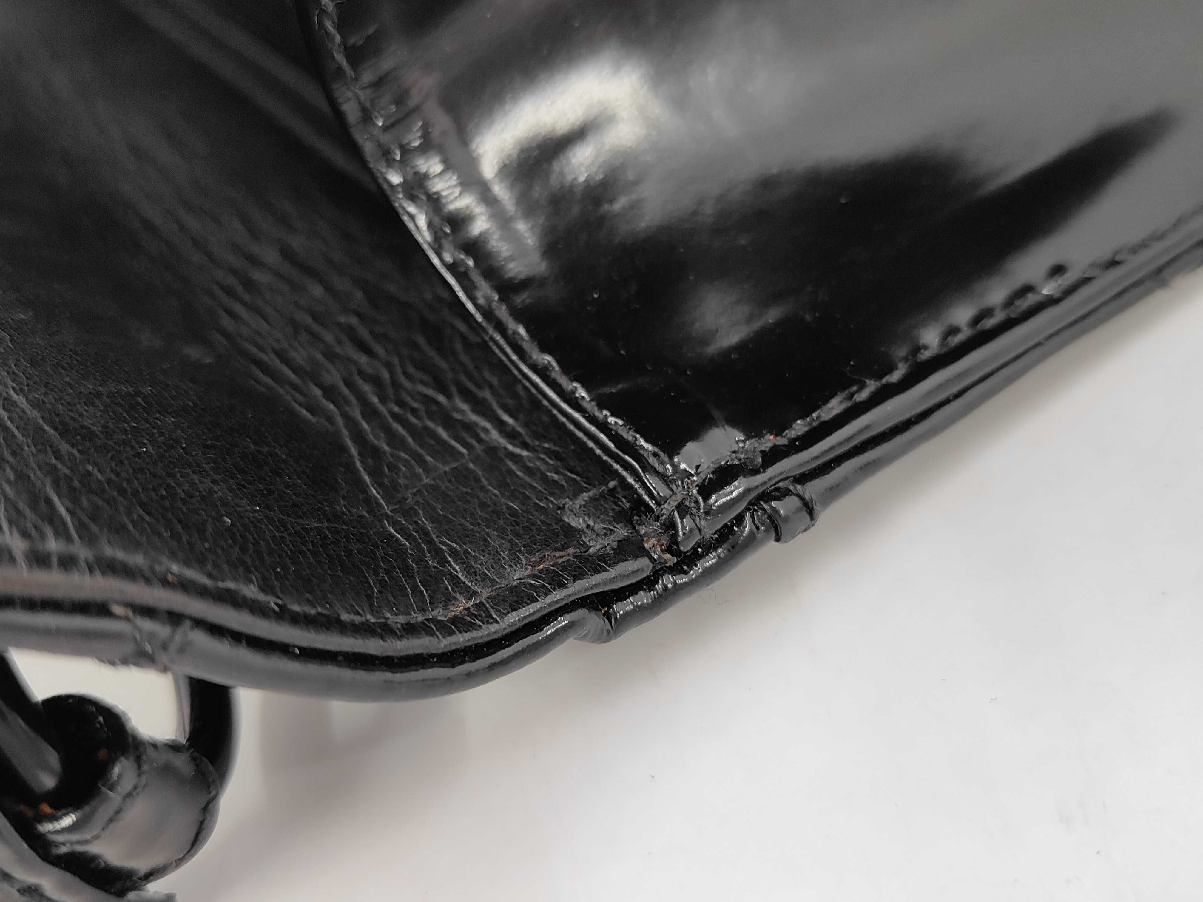 Matelassé Patent Leather Handbag Shoulder Bag — view 13
