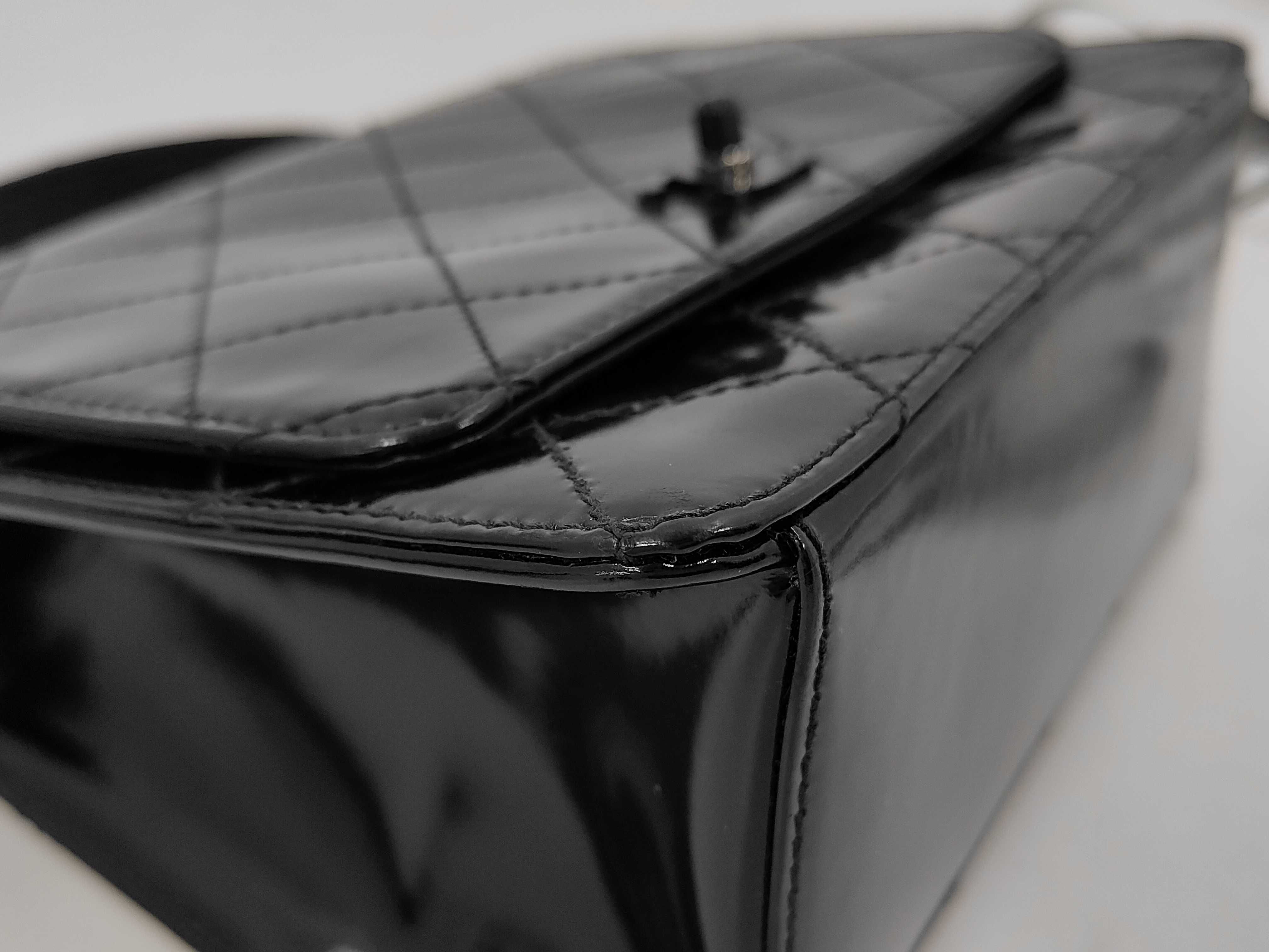 Matelassé Patent Leather Handbag Shoulder Bag — view 3